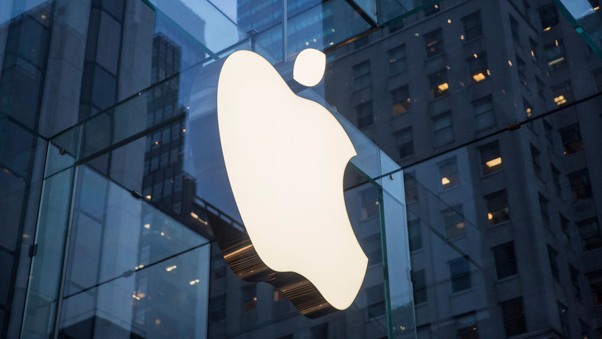 Teenager says he hacked Apple hoping it would hire him