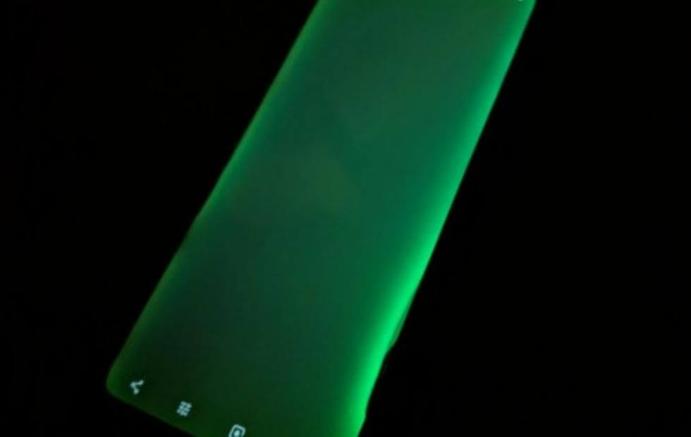 Broer terrorisme Een hekel hebben aan Huawei Mate 20 Pro users reporting faulty, green-tinted screens | TechSpot