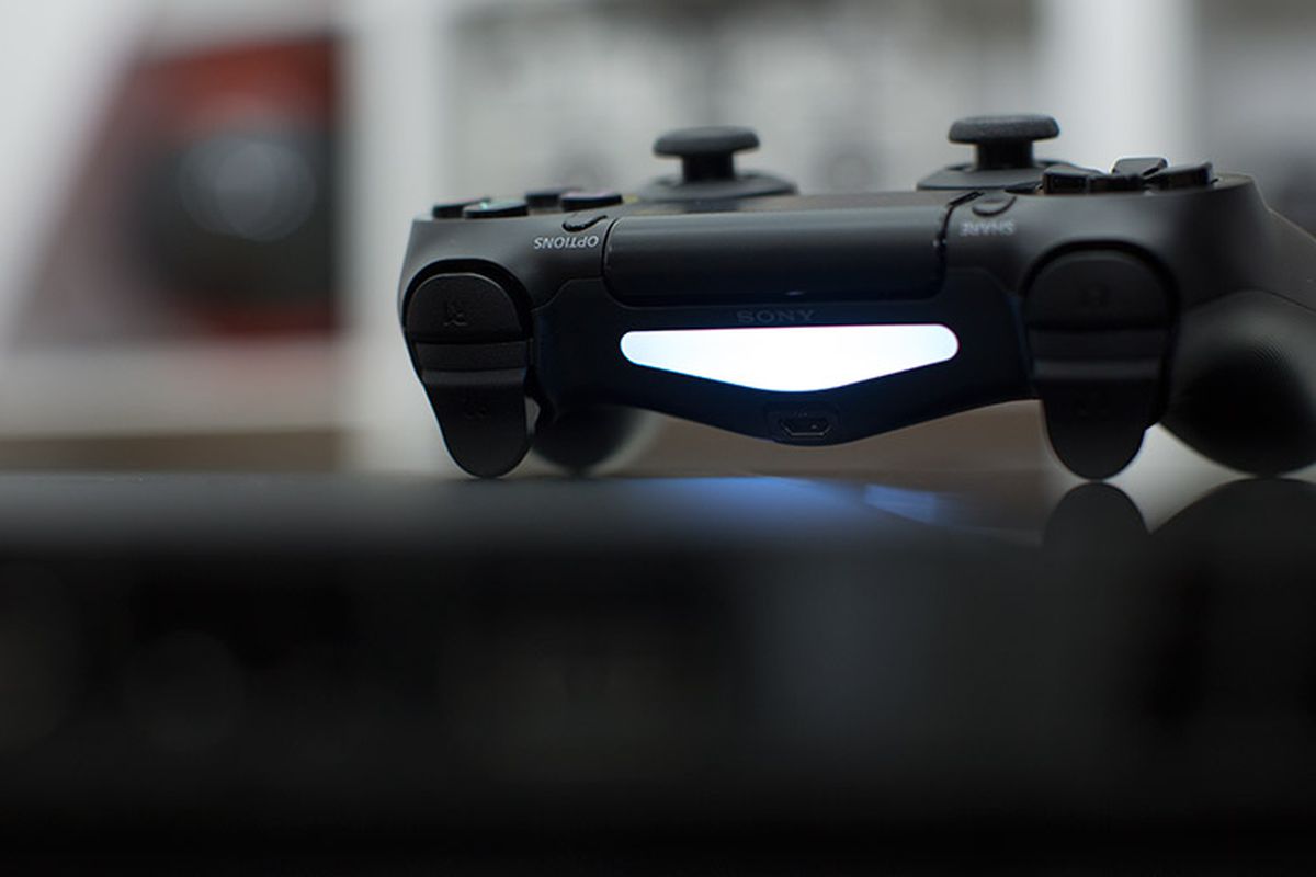 Sony may be working on a touchscreen-equipped PlayStation controller