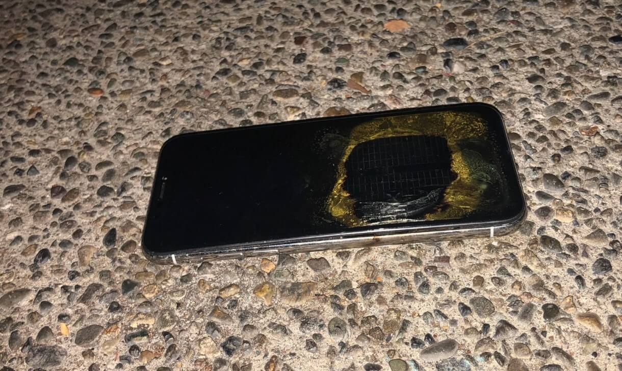 Man says iOS 12.1 caused his iPhone X to explode, Apple says this is not expected behavior