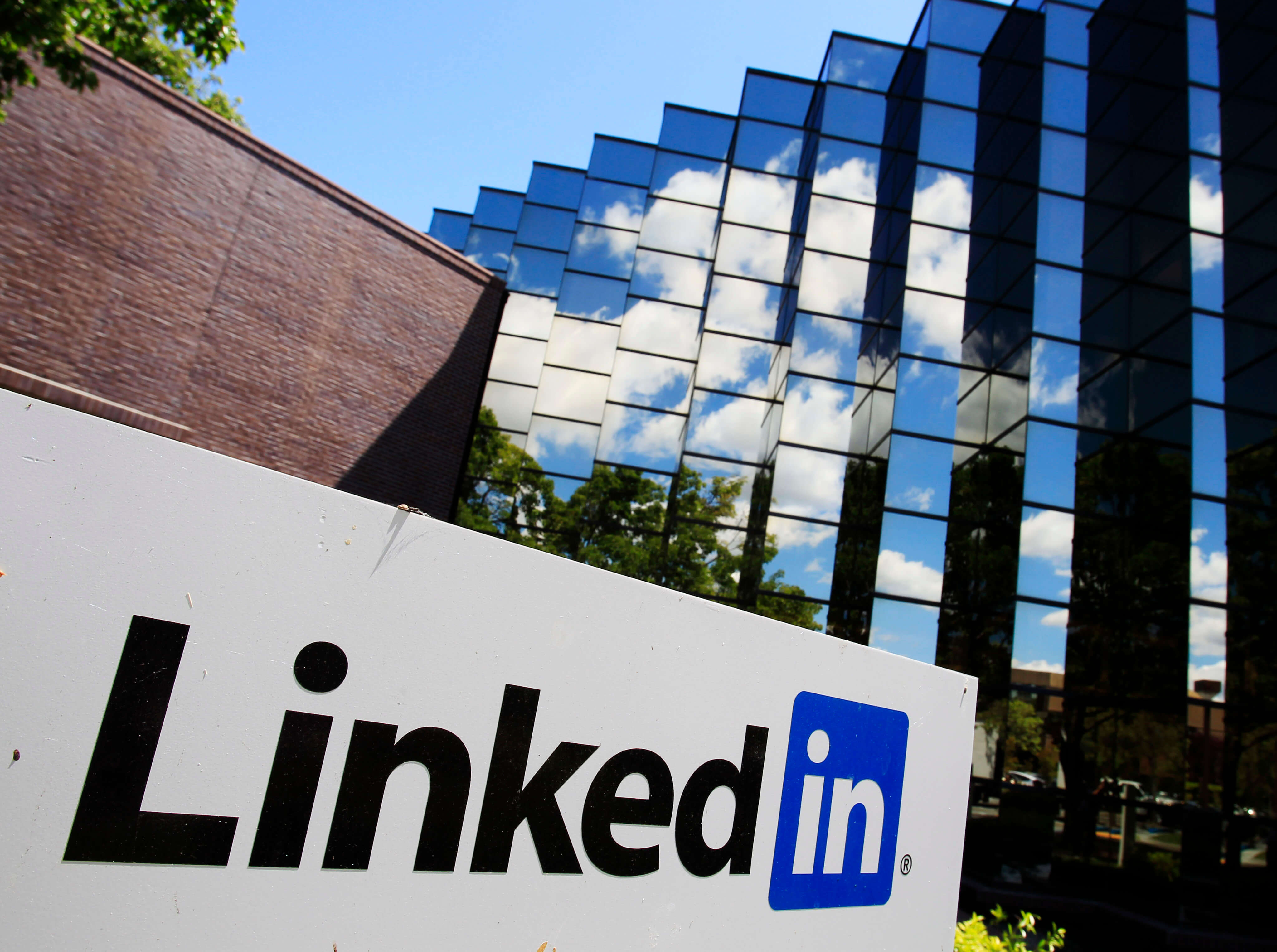 LinkedIn is launching its own livestreaming service