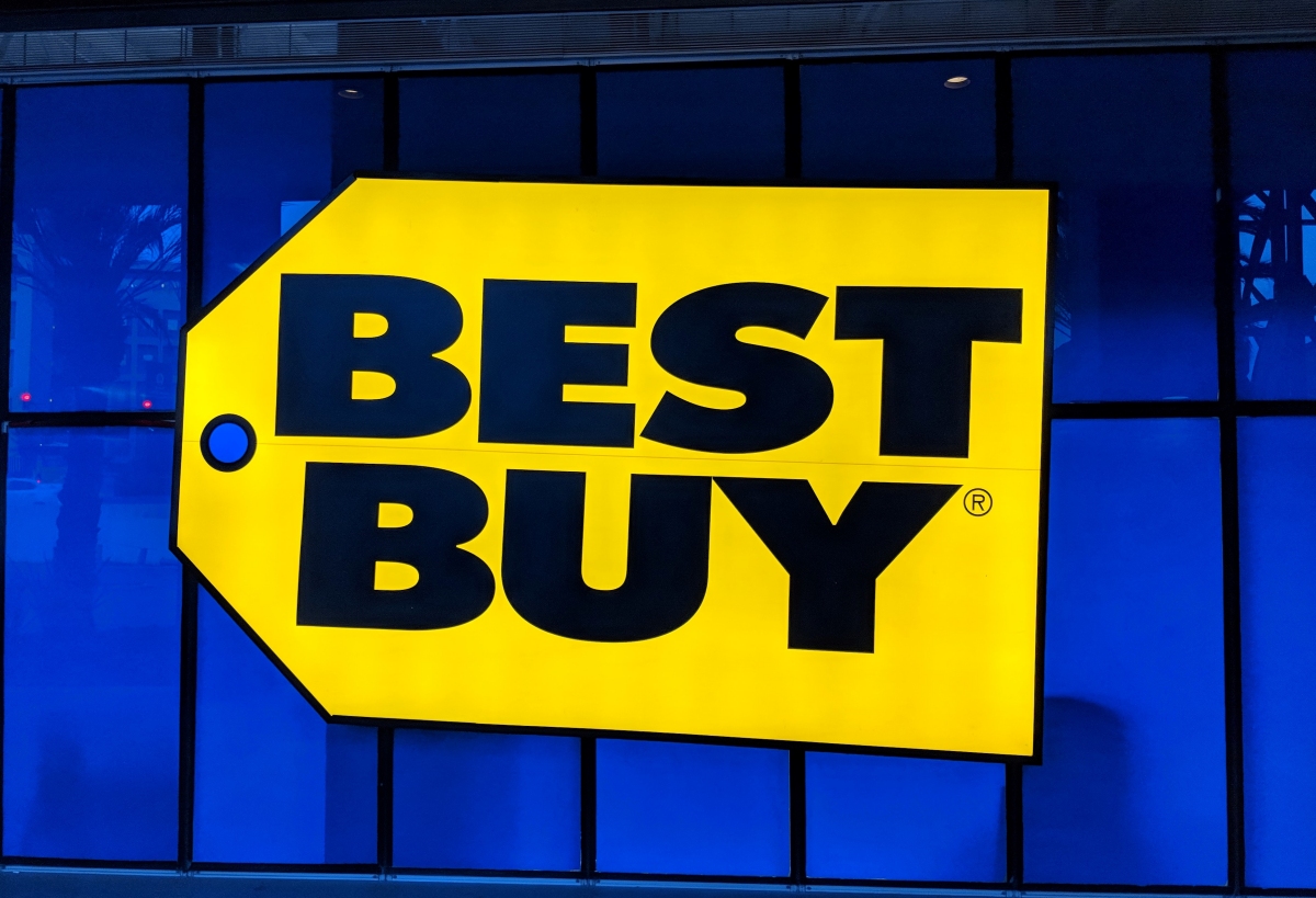 Best Buy kicks off 20 Days of Doorbusters this weekend