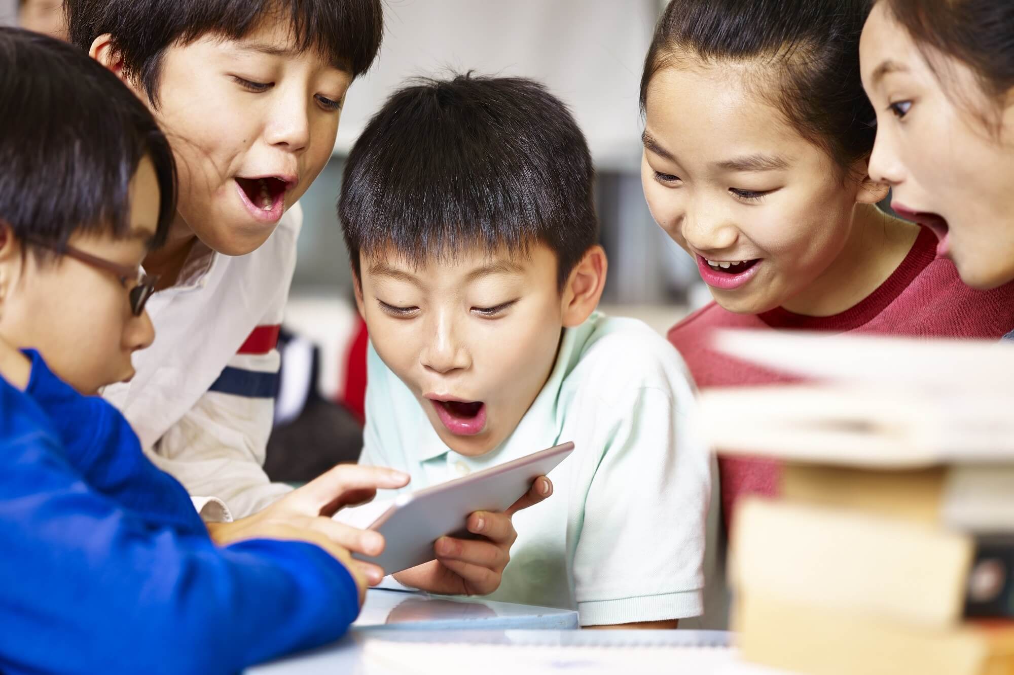China wants to severely limit young people's mobile use and internet access