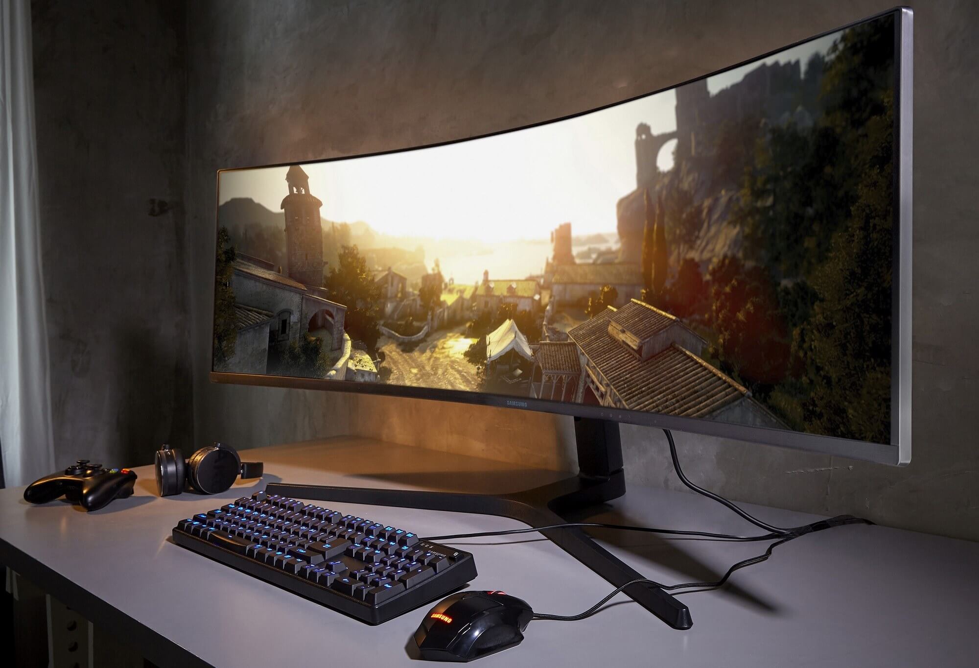 Samsung ups the resolution and brightness in its new 49-inch super-widescreen gaming monitor