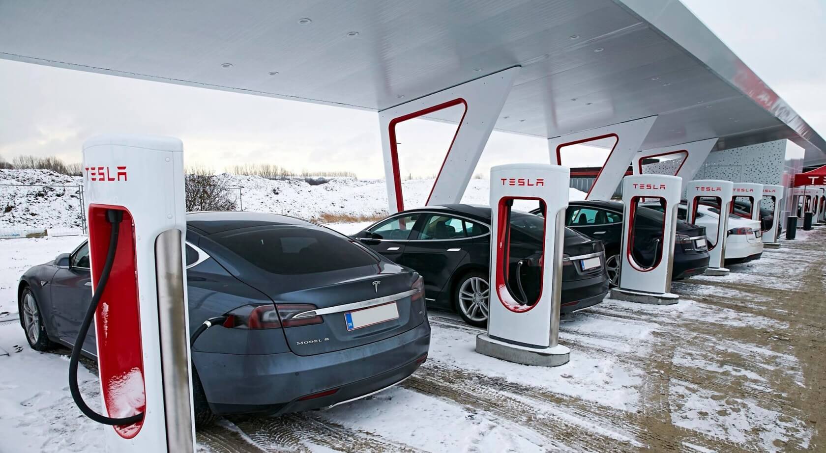 Tesla is eliminating the 75 kWh battery pack option on the Model S and Model X