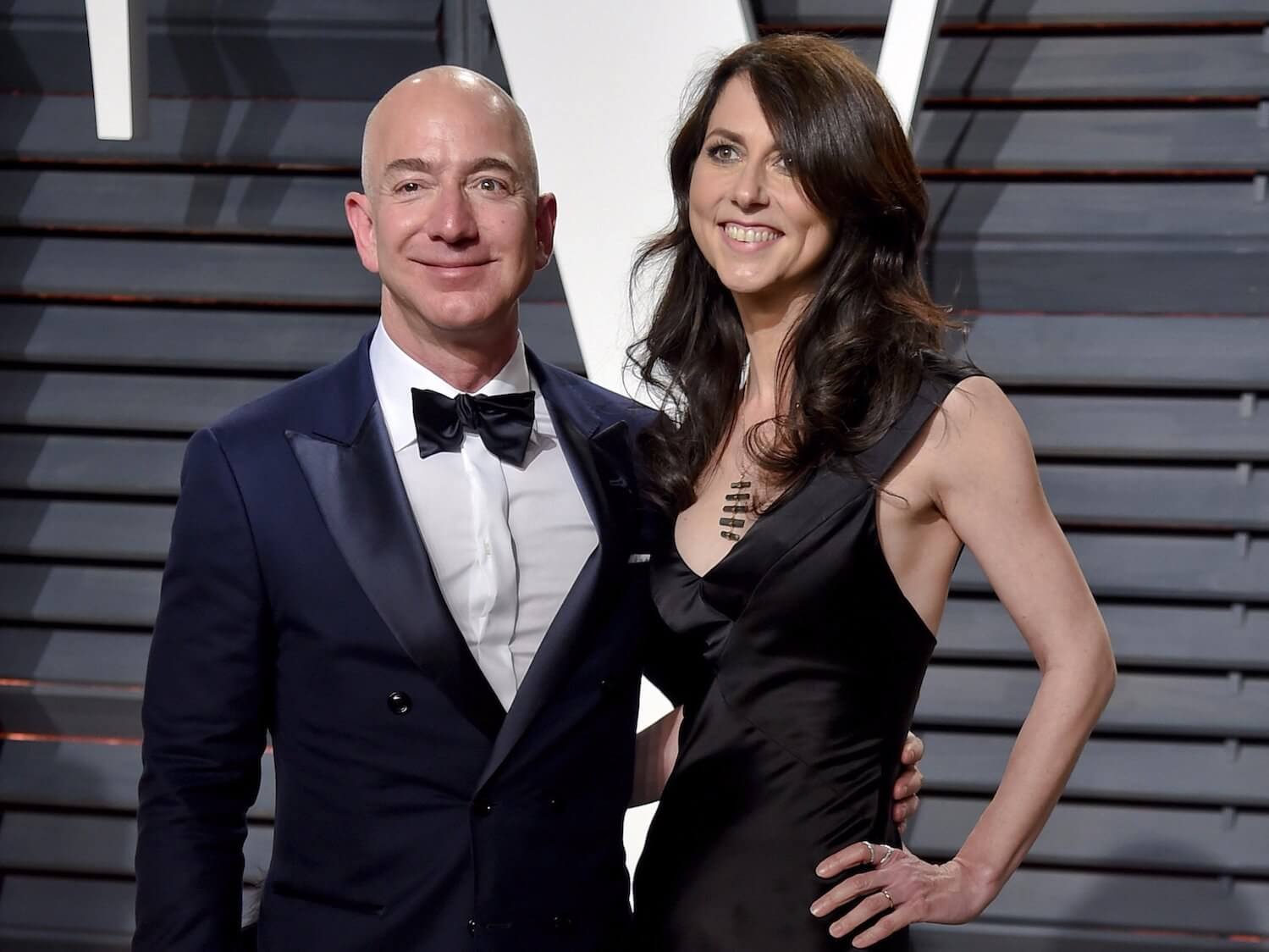 Jeff Bezos could hand half his Amazon shares to MacKenzie Bezos following their divorce