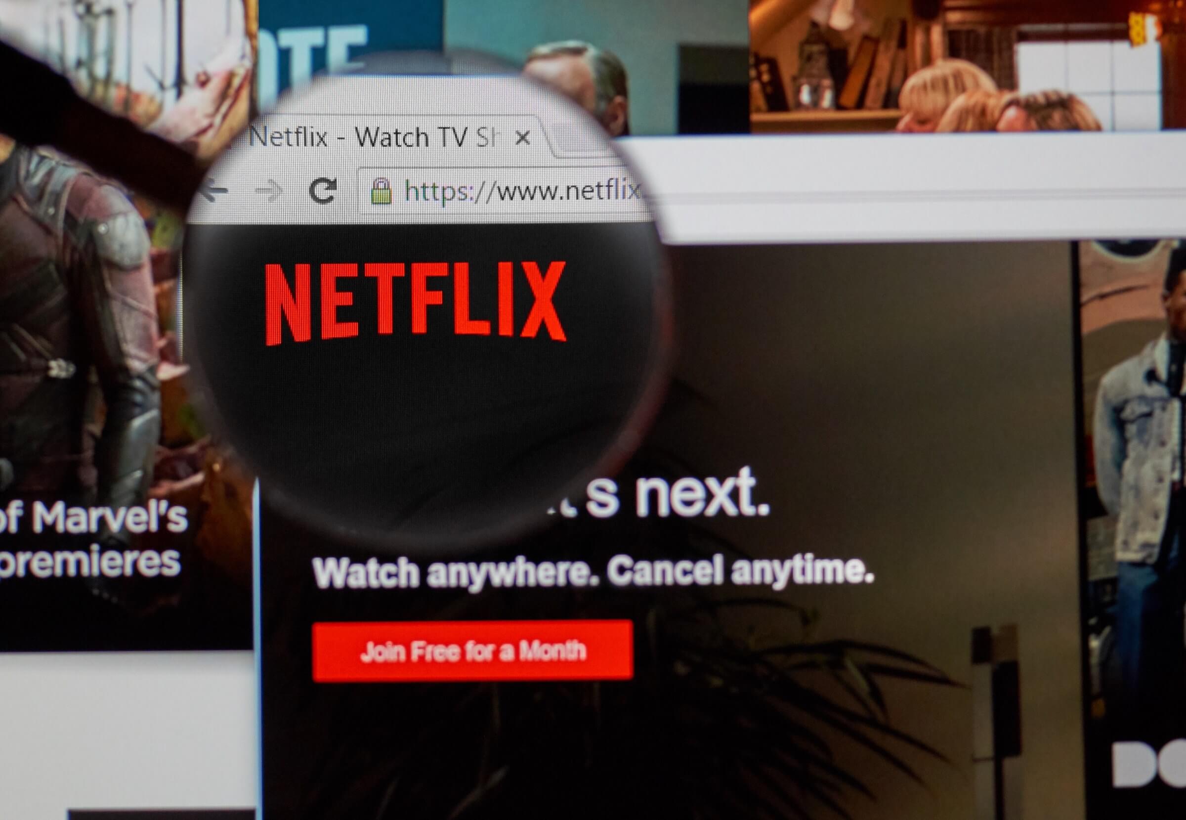 This useful Netflix extension for Google Chrome adds auto-pausing, new hotkeys