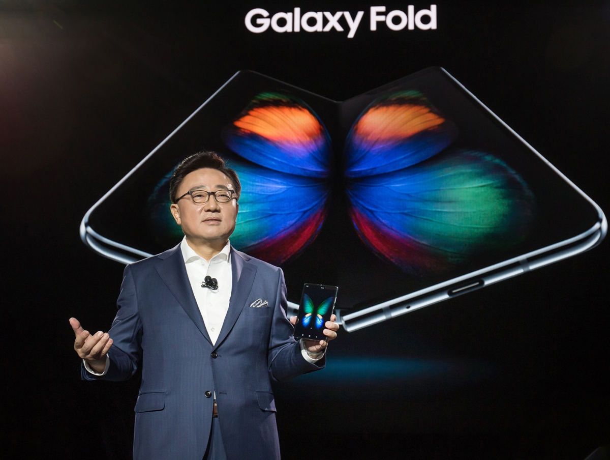You can reserve your Galaxy Fold pre-order from today