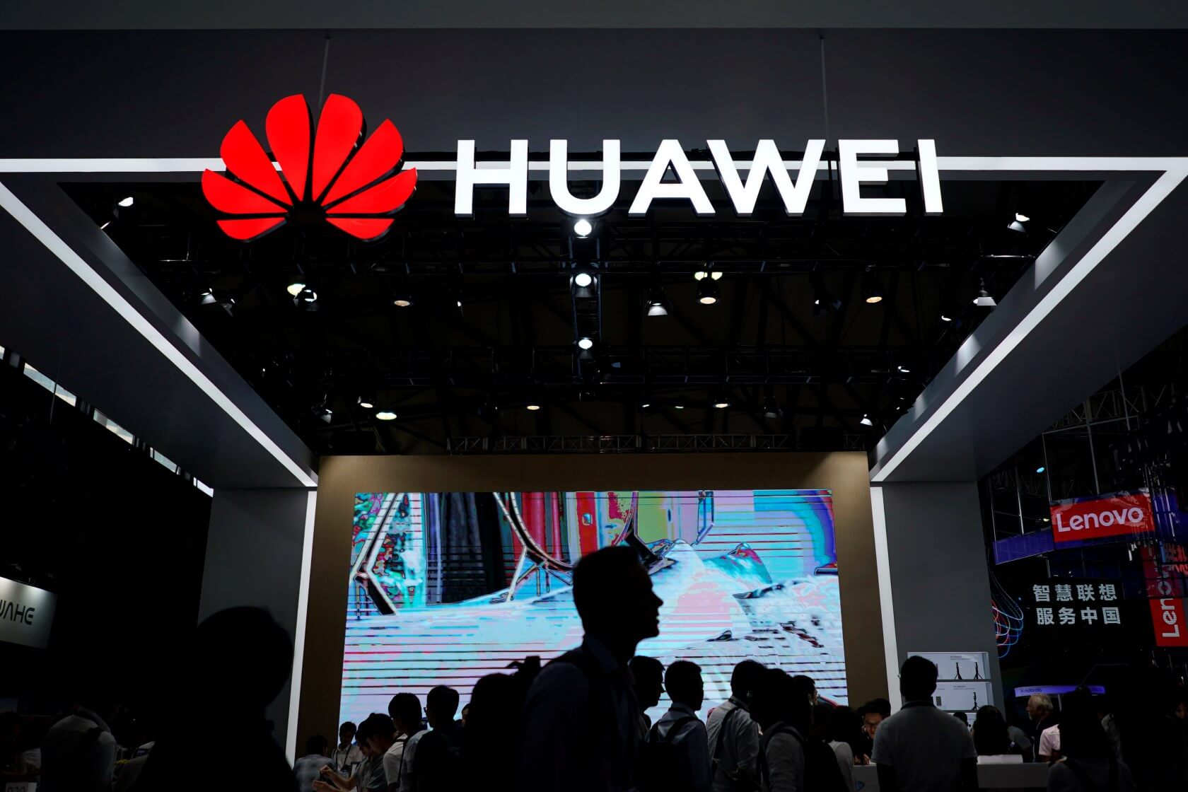 US companies are using loophole in trade ban to do business with Huawei