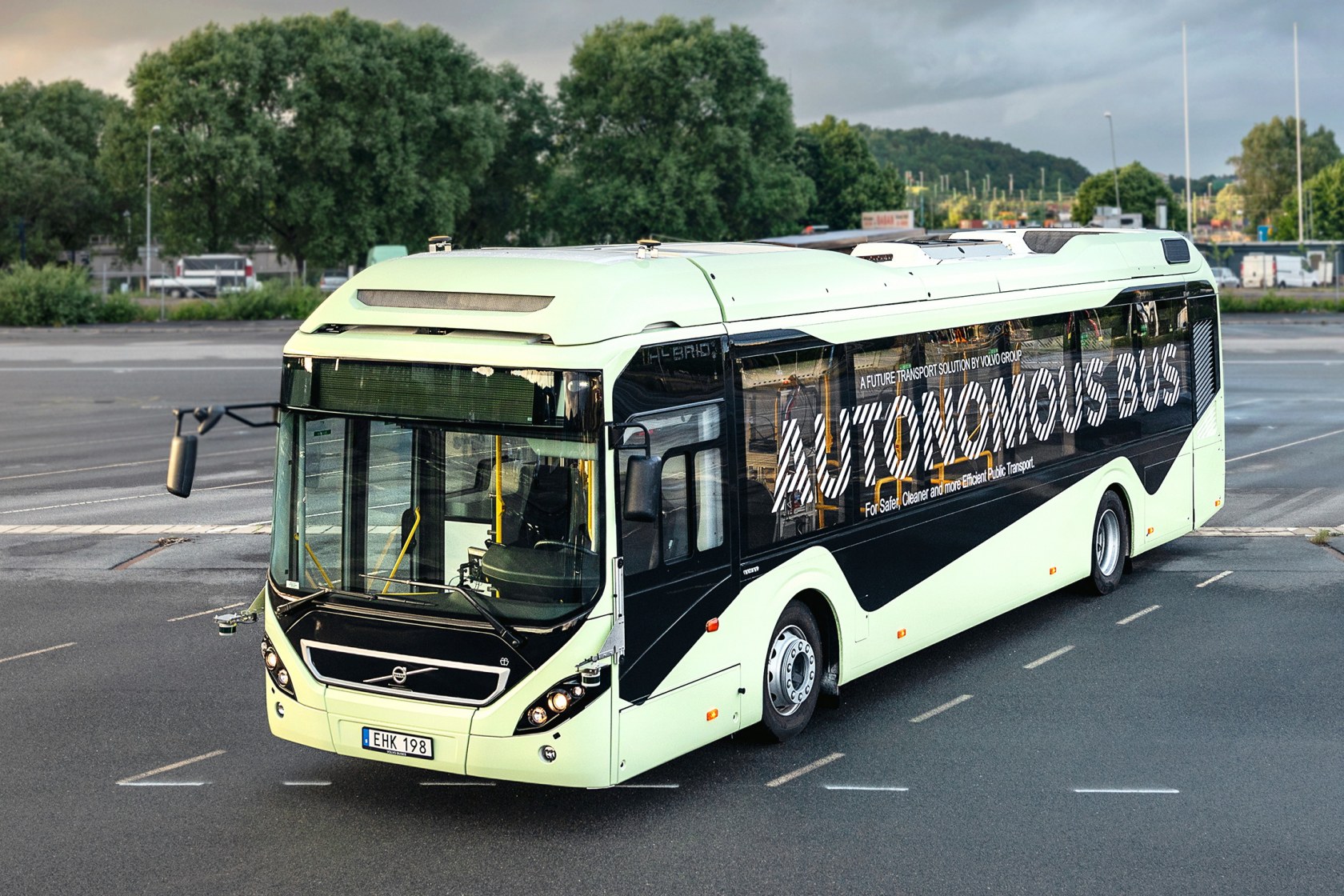 Singapore has partnered up with Volvo to test out fully-autonomous public buses