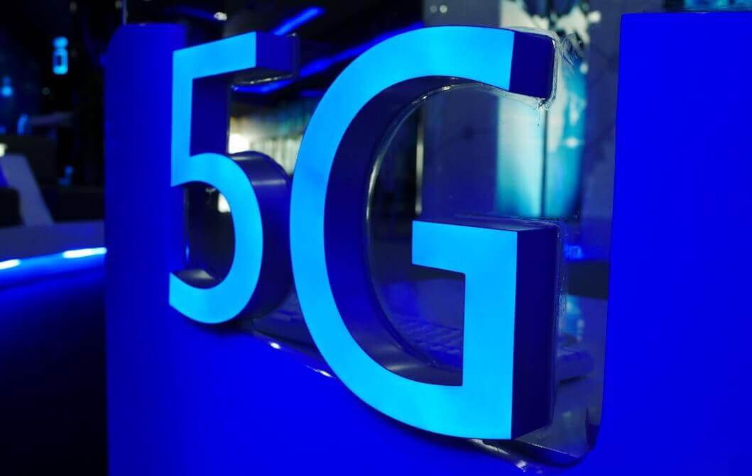 FCC announces 5G spectrum auction and $20 billion investment for rural broadband access