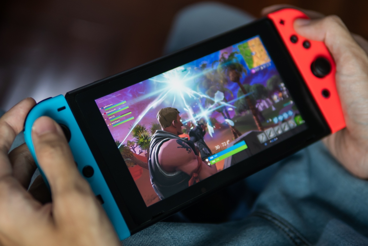 Switch firmware hints at future dual-screen model