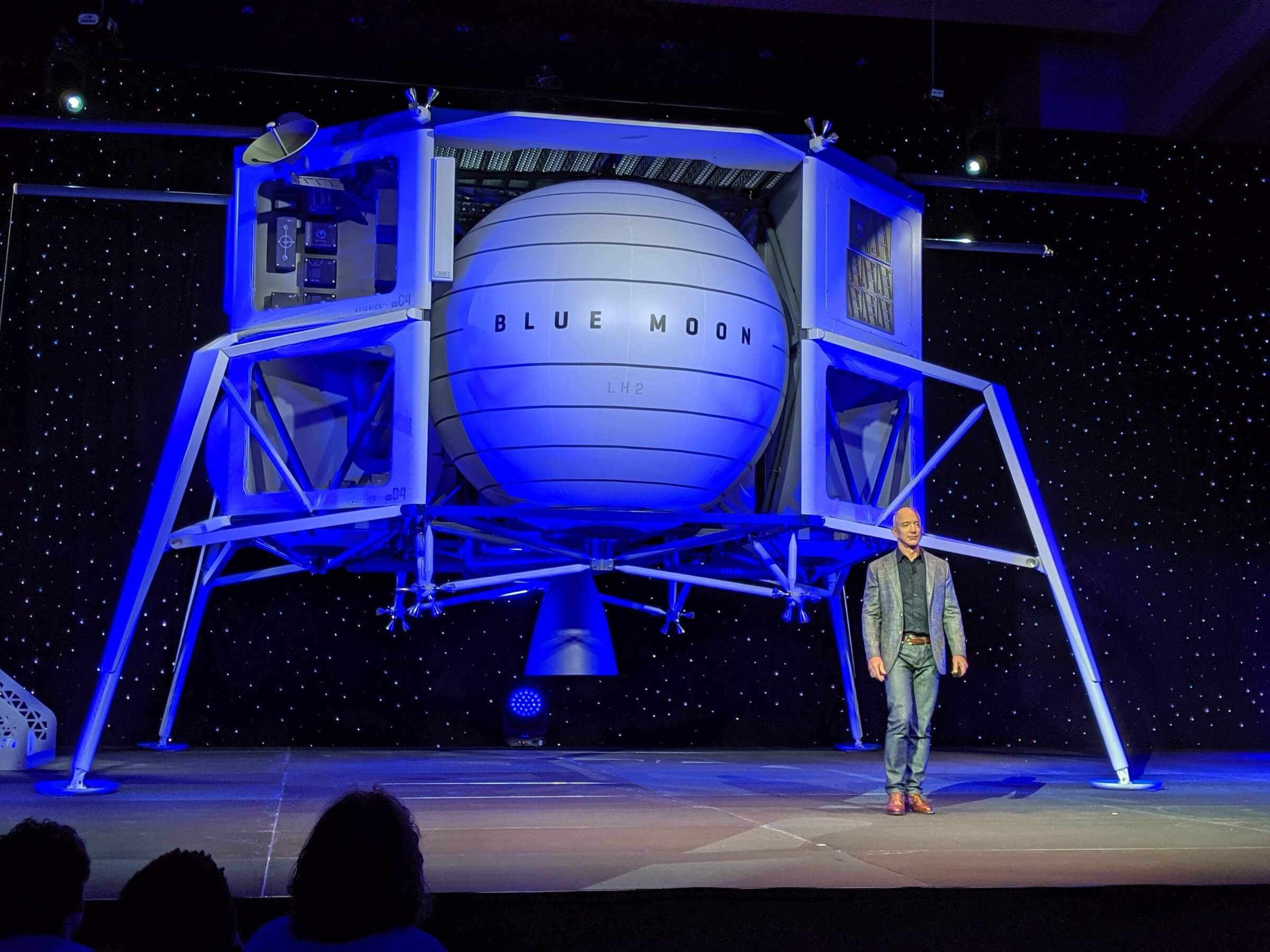 Jeff Bezos introduces Blue Moon and his plans for space colonization
