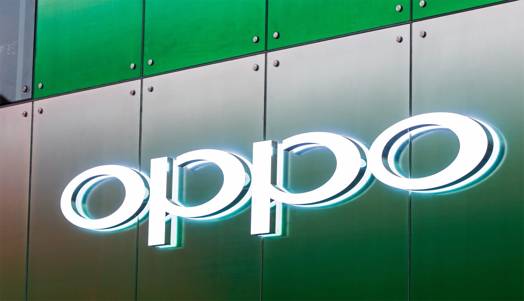 Oppo and Xiaomi post videos of their in-display selfie cameras