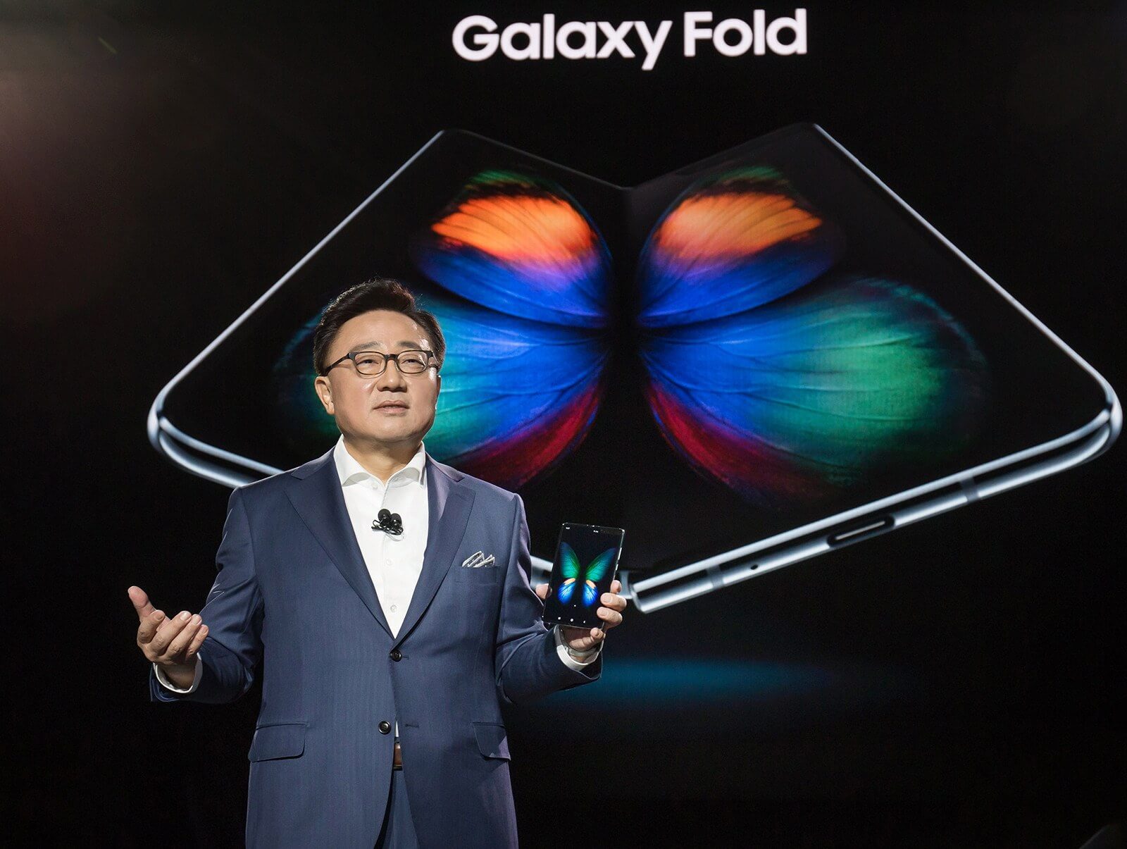 Samsung chief executive takes blame for failed Galaxy Fold launch
