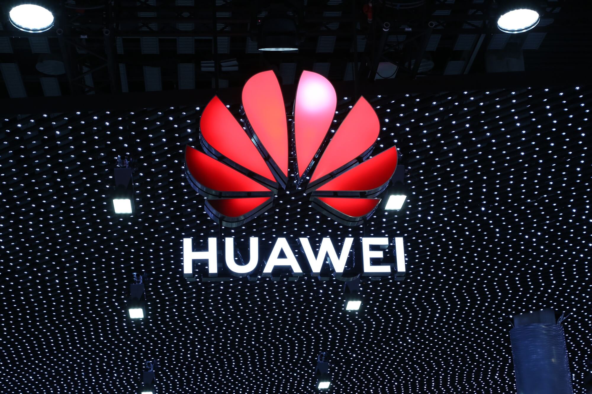 Huawei takes hit in second quarter 2019, iPhone loyalty is down