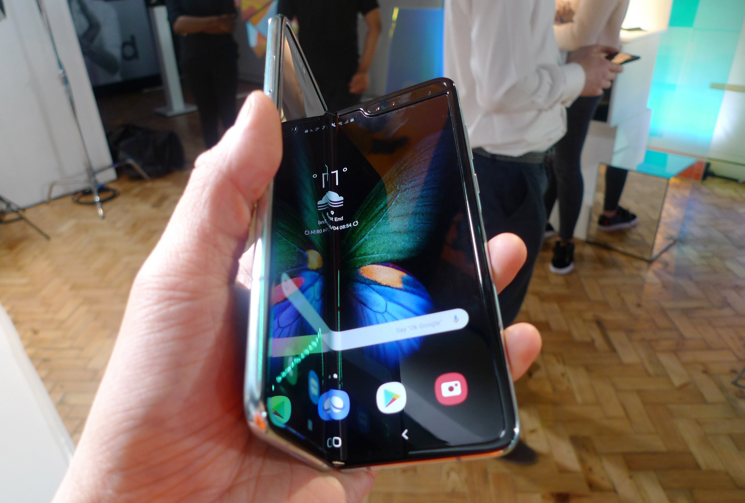 Samsung is allowing people to pre-register for the Galaxy Fold, again