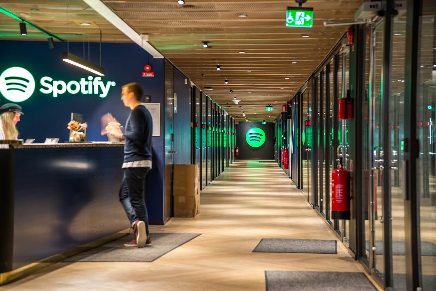 Spotify hits 108 million paying subscribers but is still bleeding money