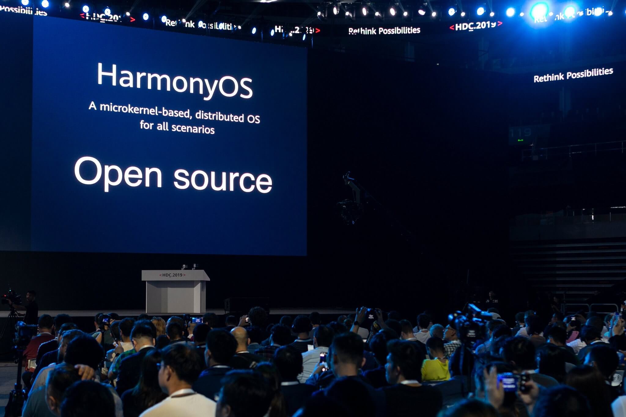Huawei: there will be no HarmonyOS phones this year