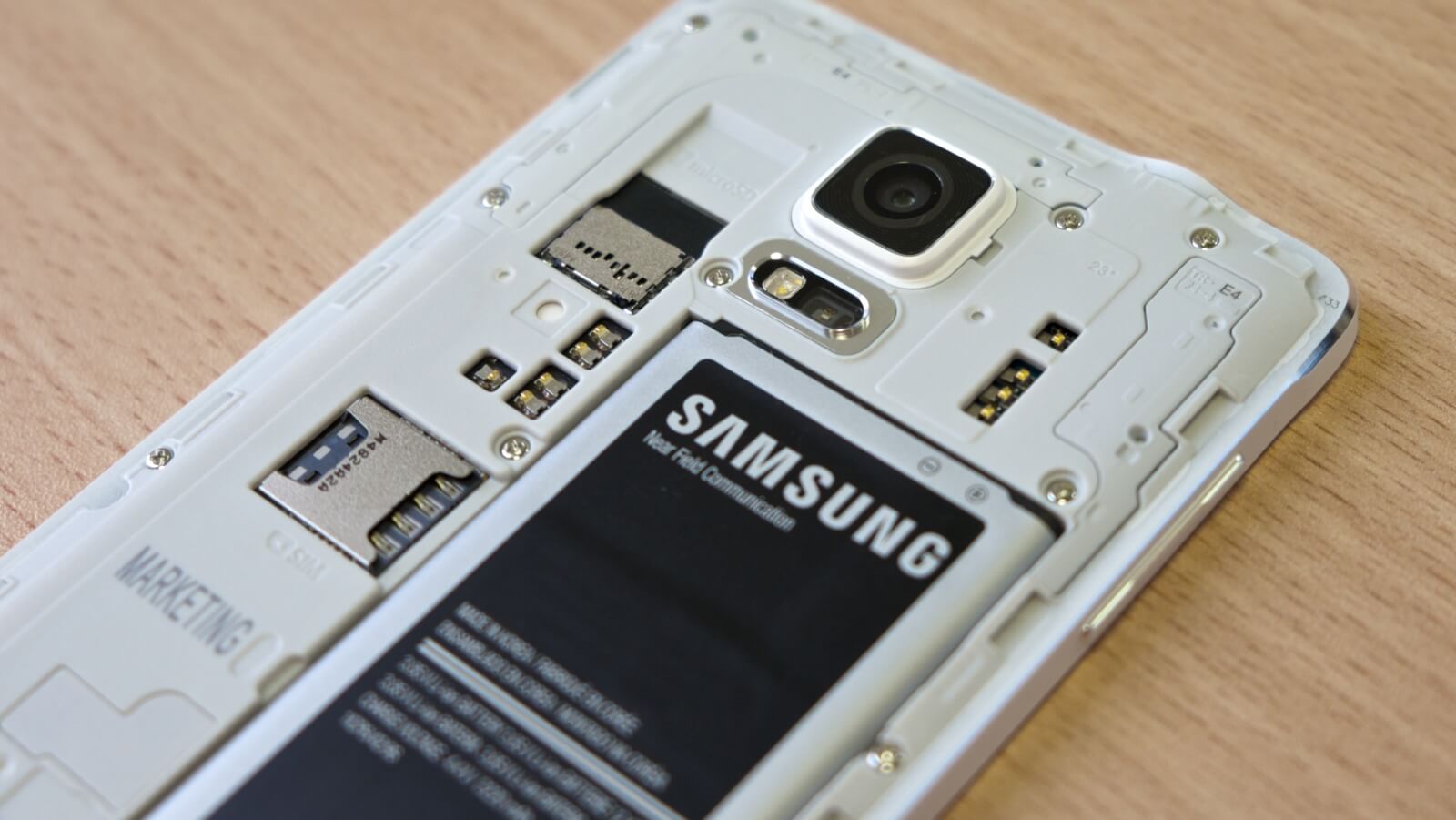 Samsung rumored to be readying graphene batteries that can fully charge in under half an hour