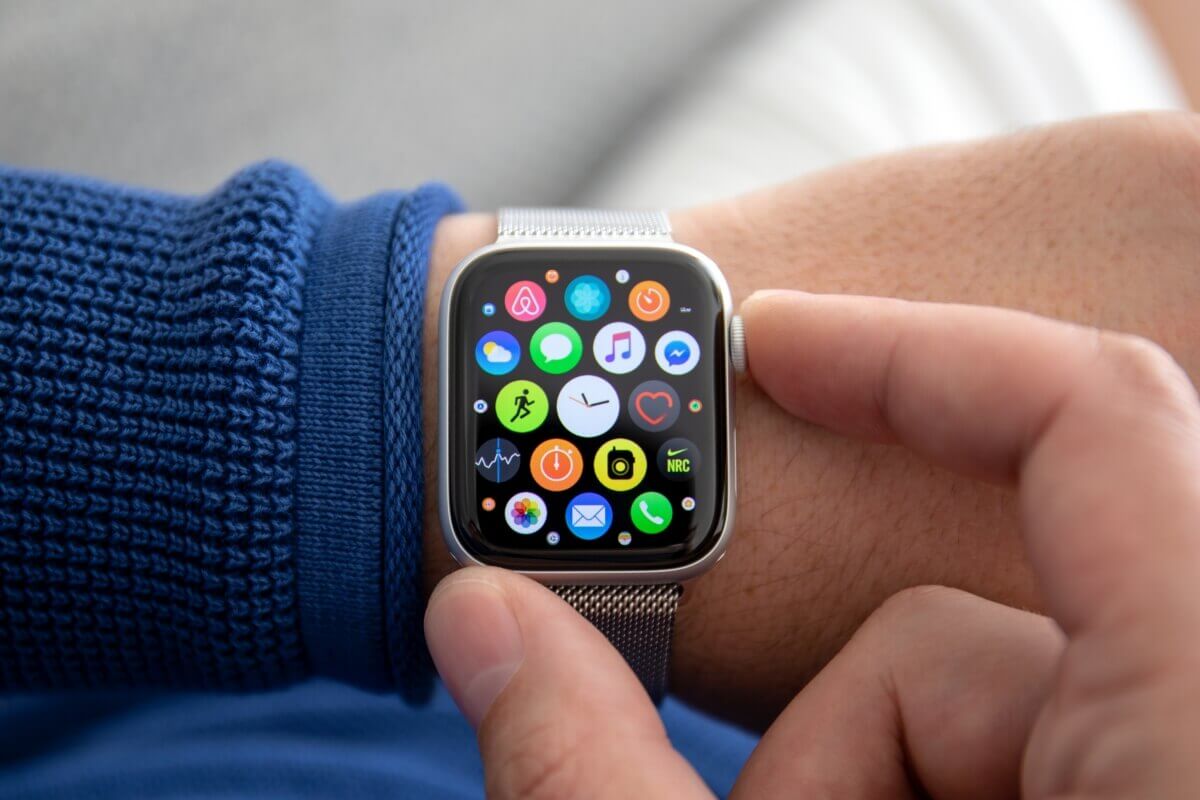 Ming-Chi Kuo says this year's Apple Watch will come in titanium and ceramic casings