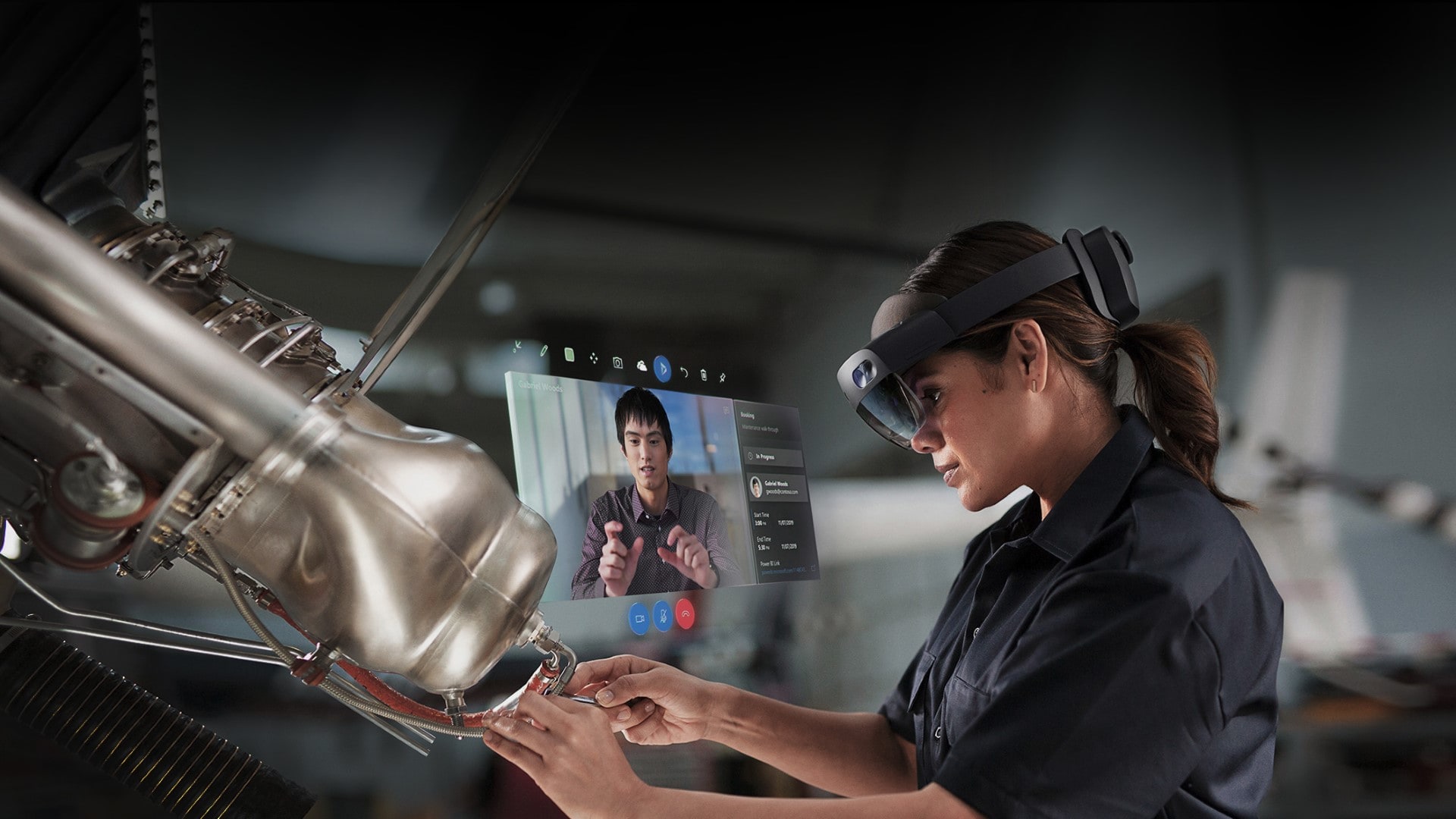 Microsoft's HoloLens 2 gets September launch window