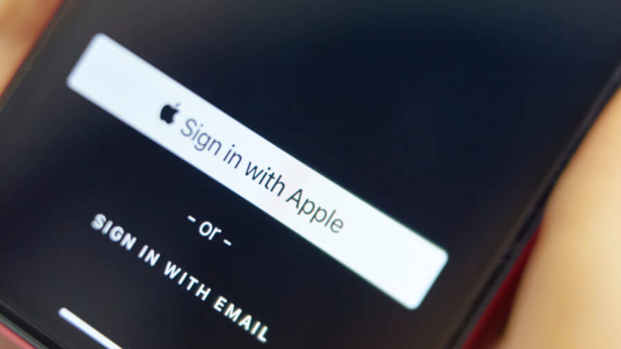 Developer of BlueMail sues Apple over its Sign in with Apple feature