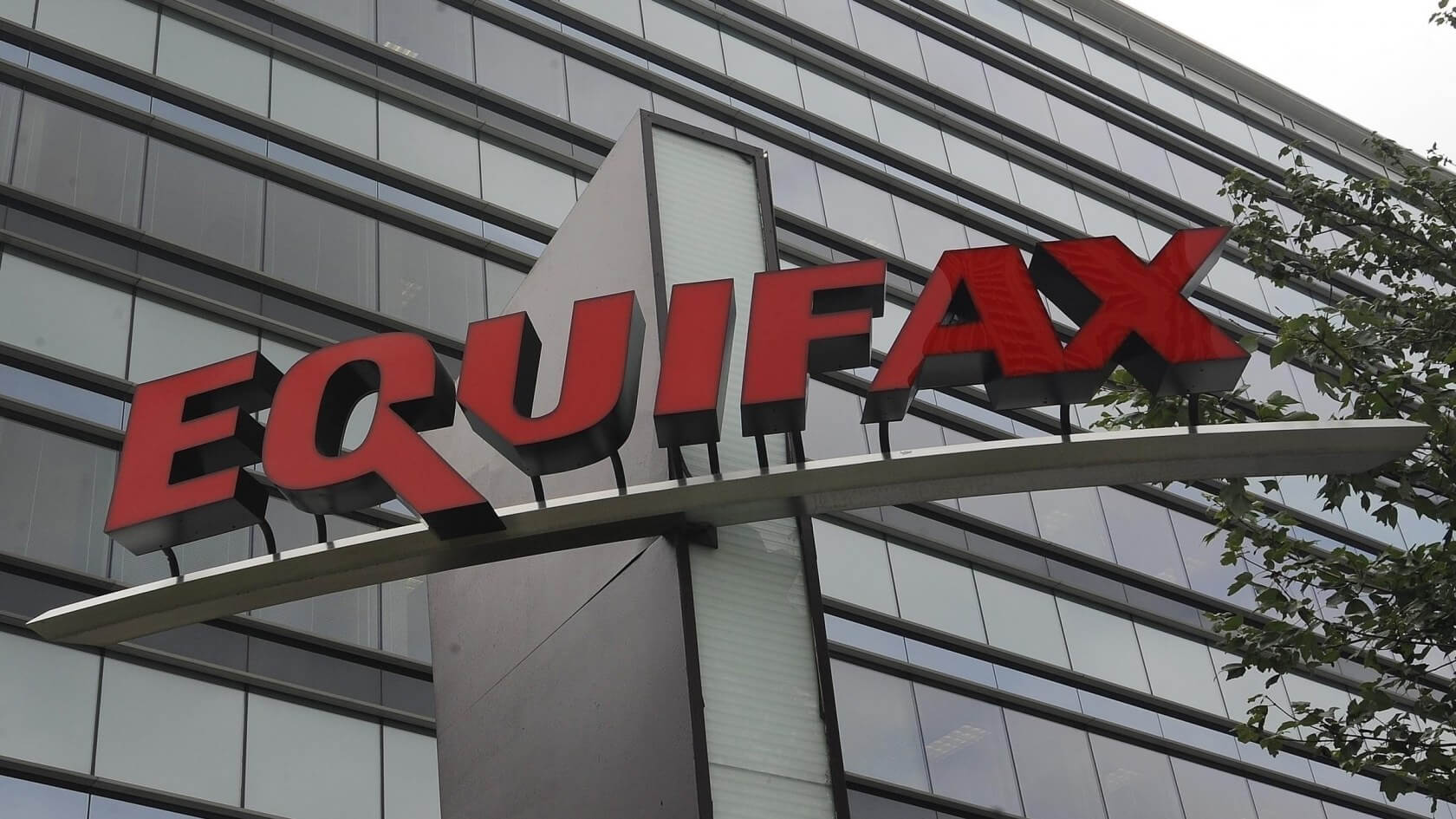 Class action lawsuit claims Equifax used the default 'admin' credentials during 2017 data breach