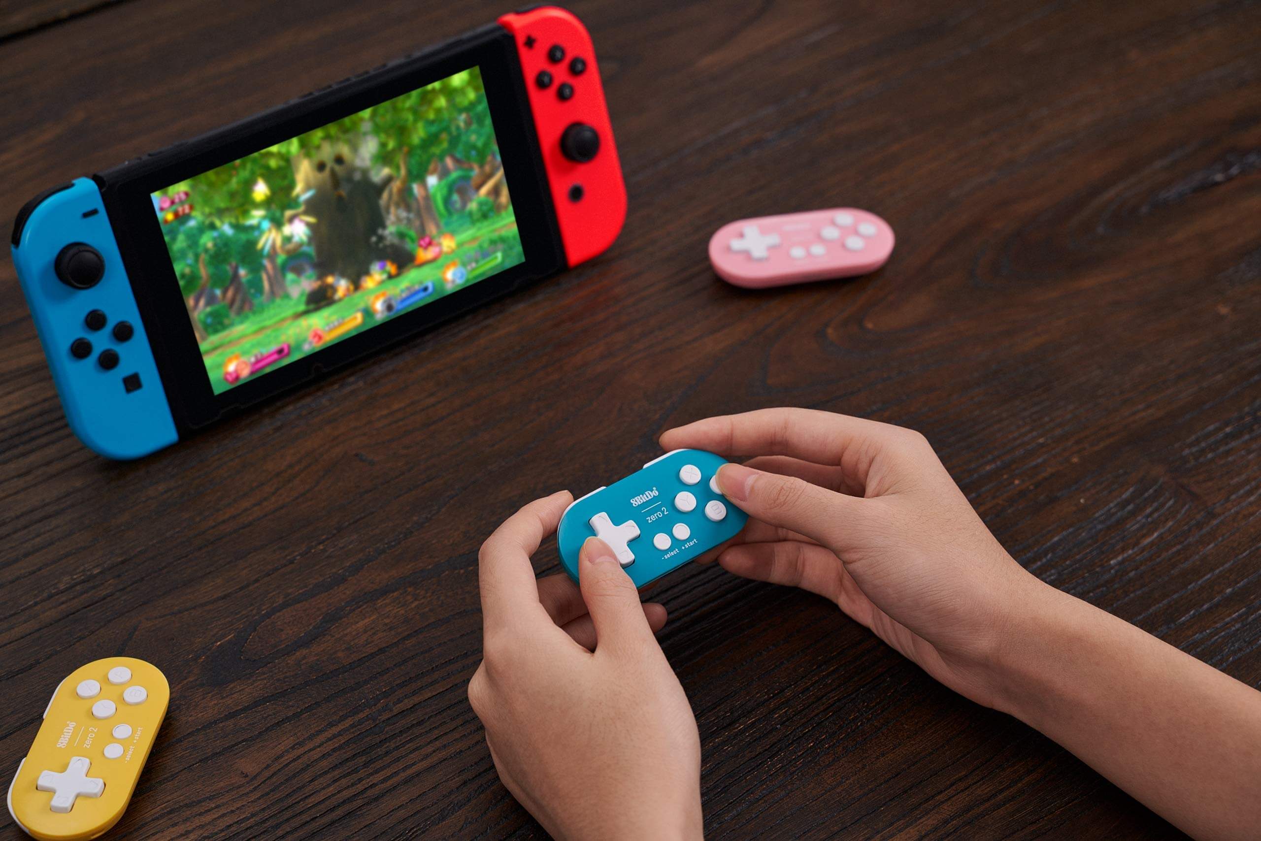 8BitDo's tiny Bluetooth gamepad is now available to pre-order