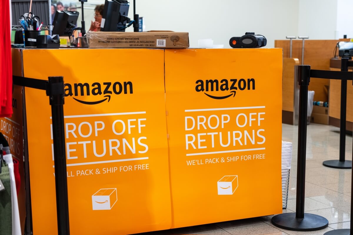 Amazon expands free return policy through the holidays