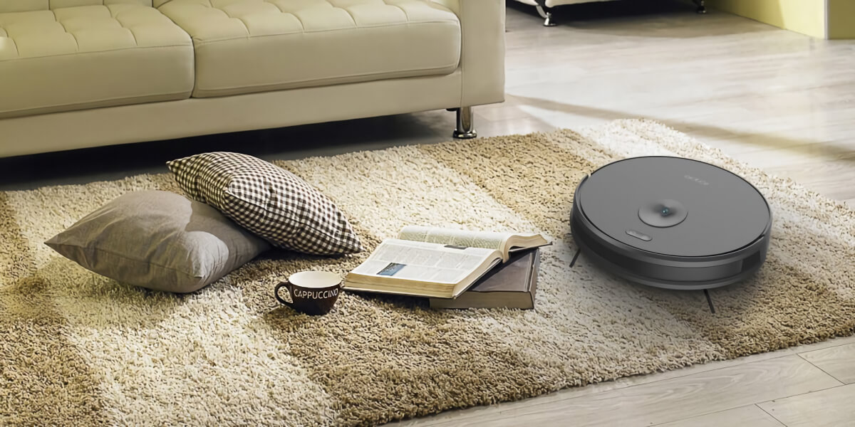 This robovac doubles as a mobile surveillance system for your home