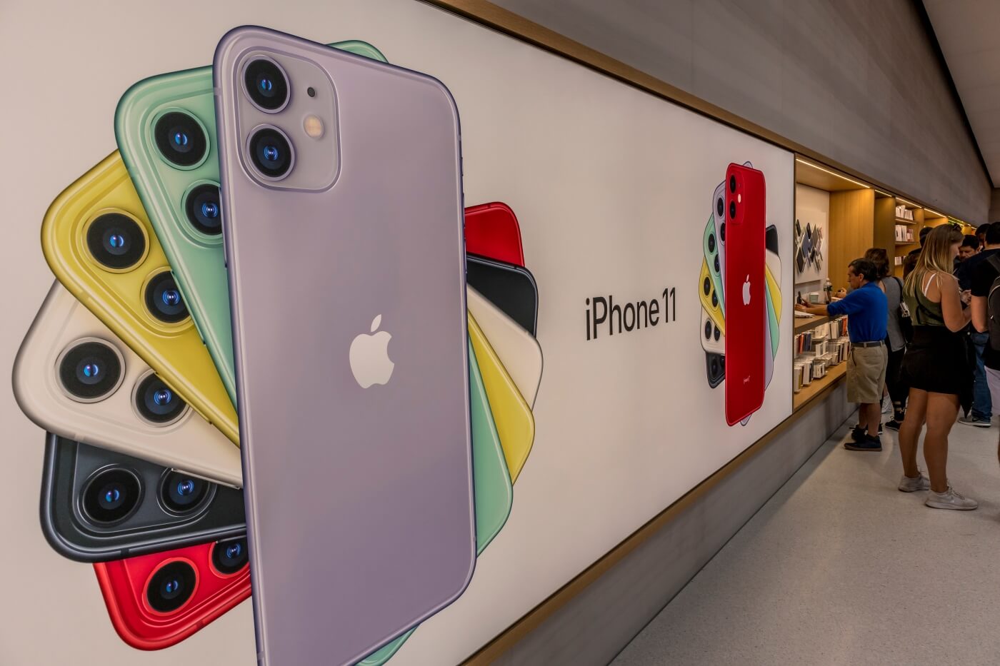 Apple turns in record-setting quarterly report fueled by strong iPhone 11 sales