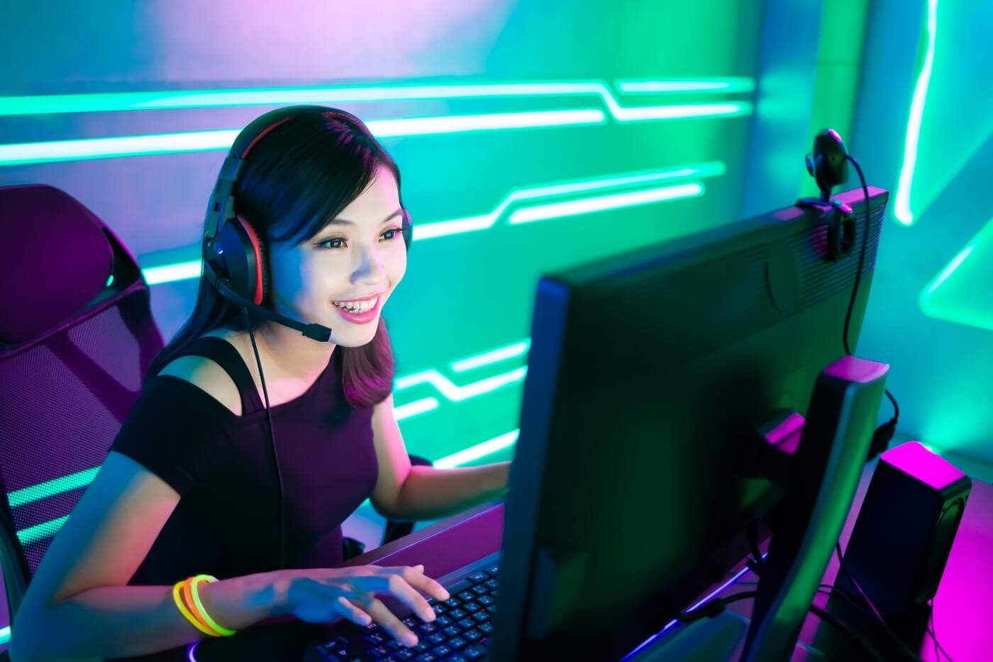 MindGames - Online Gaming – Yes, Online Friends Are Real Friends