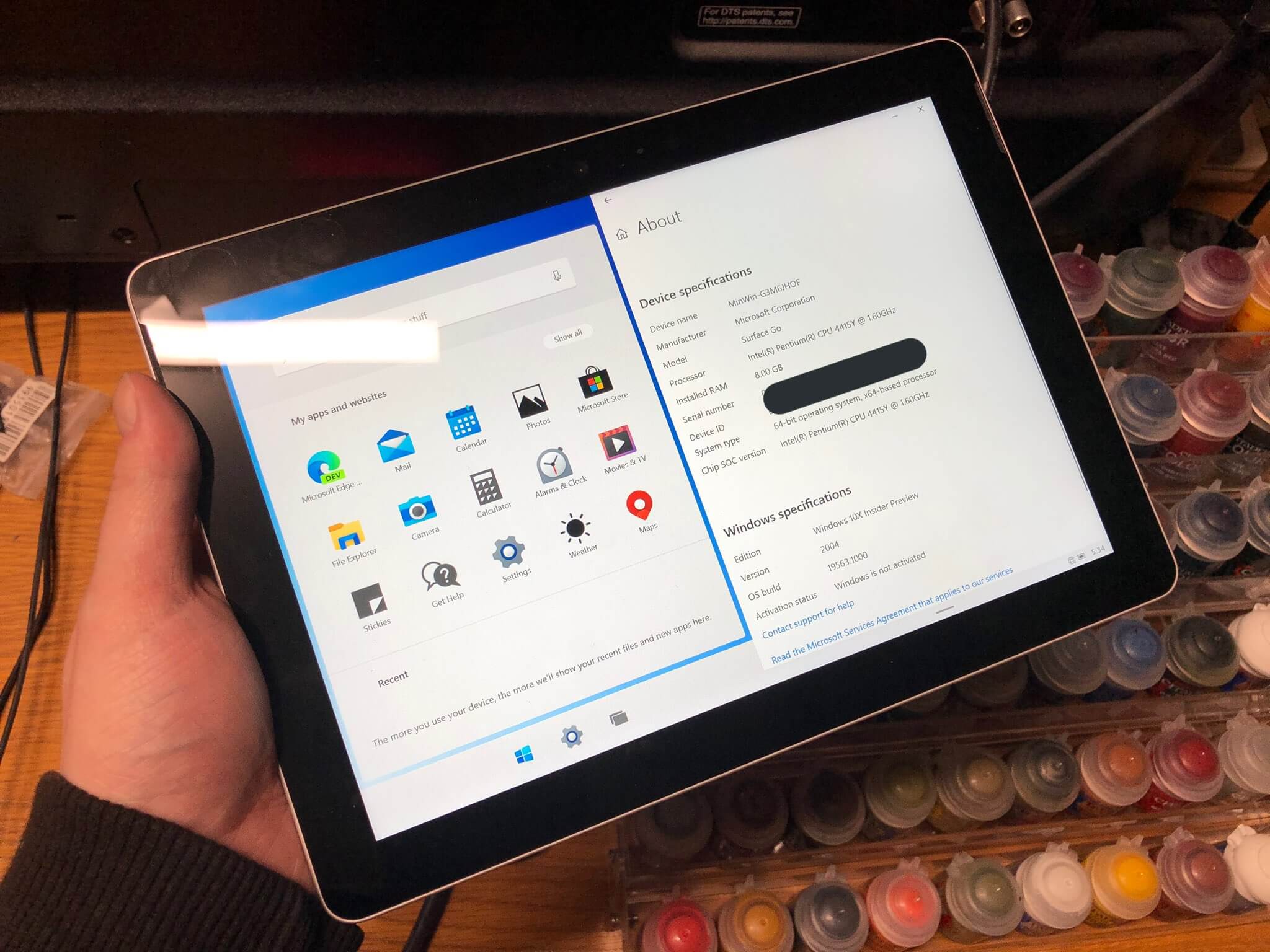 Someone installed Windows 10X on a Surface Go and a MacBook