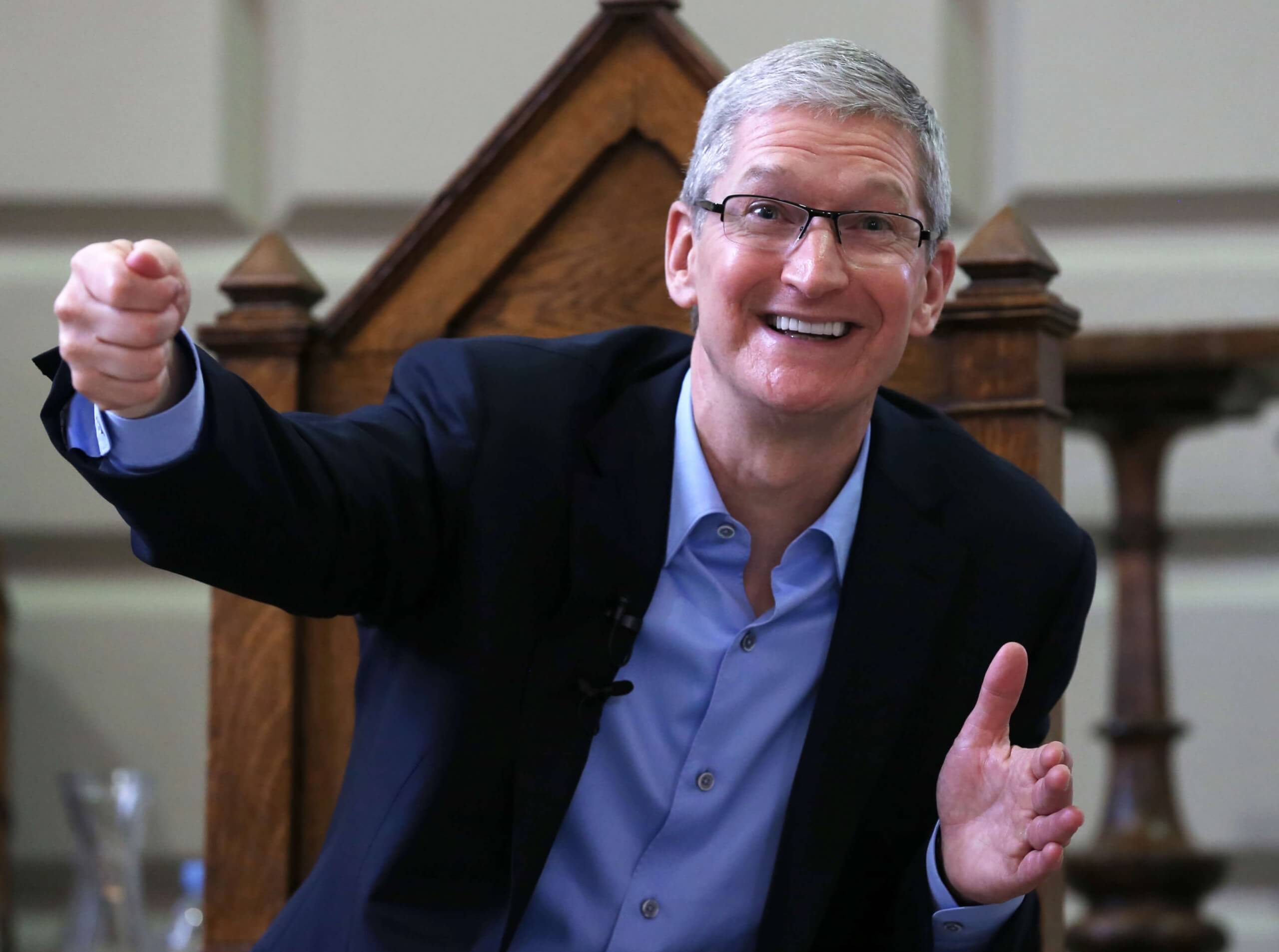 Court grants Apple a temporary restraining order against man who was stalking Tim Cook