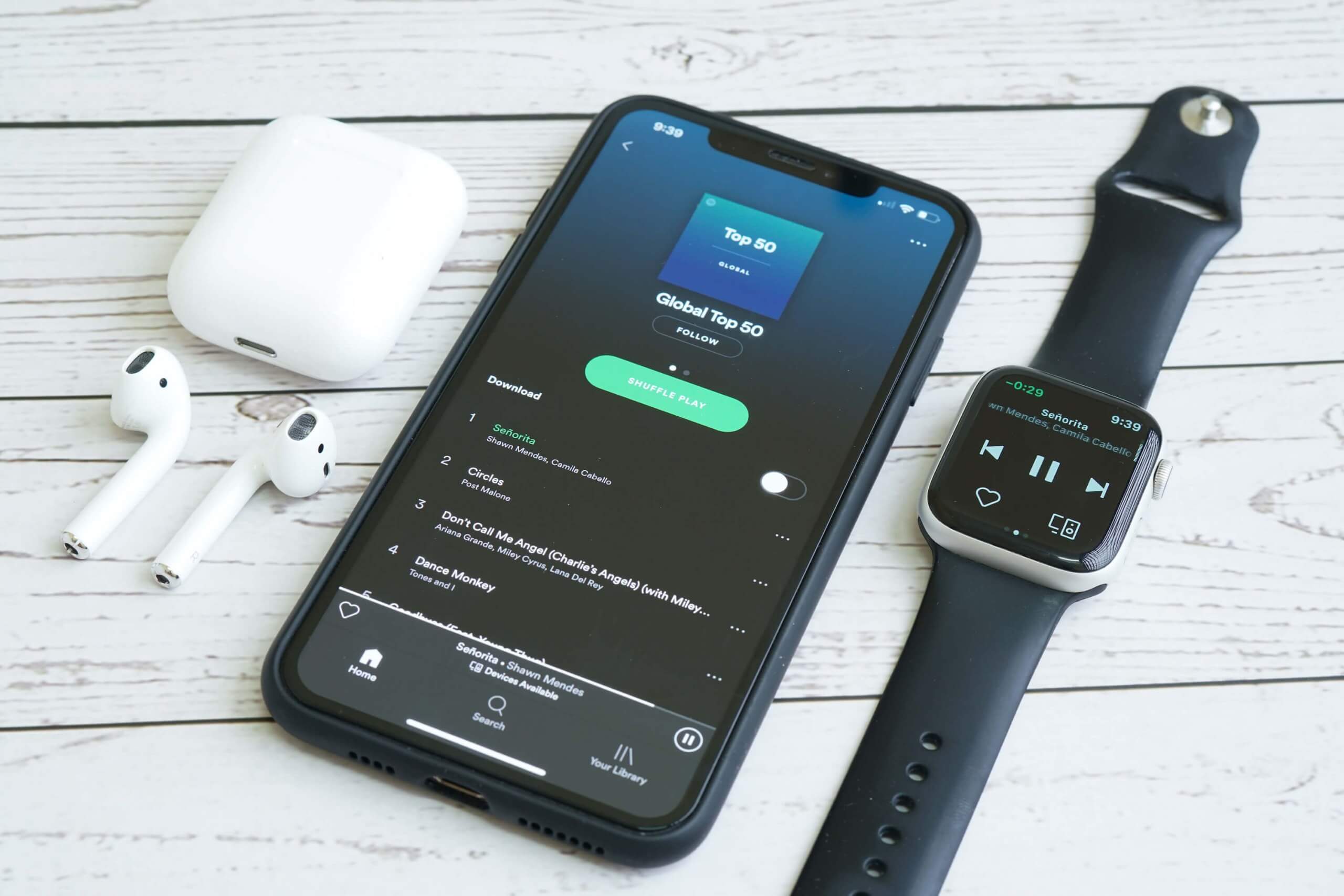 Spotify quietly updated Apple Watch app with Siri voice controls