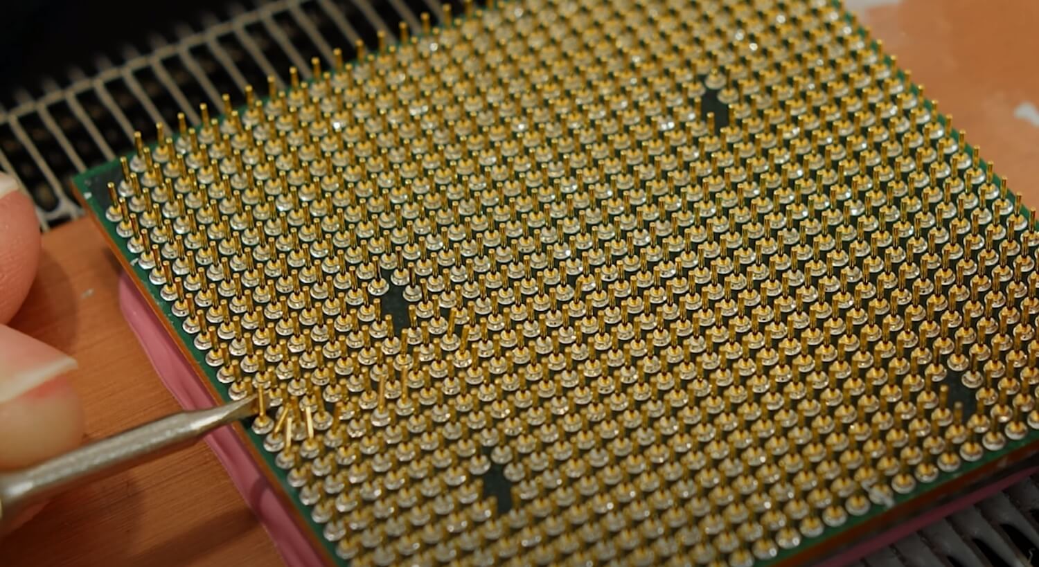 Extreme overclocker pushes dated AMD FX 8350 beyond 8.1GHz TechSpot