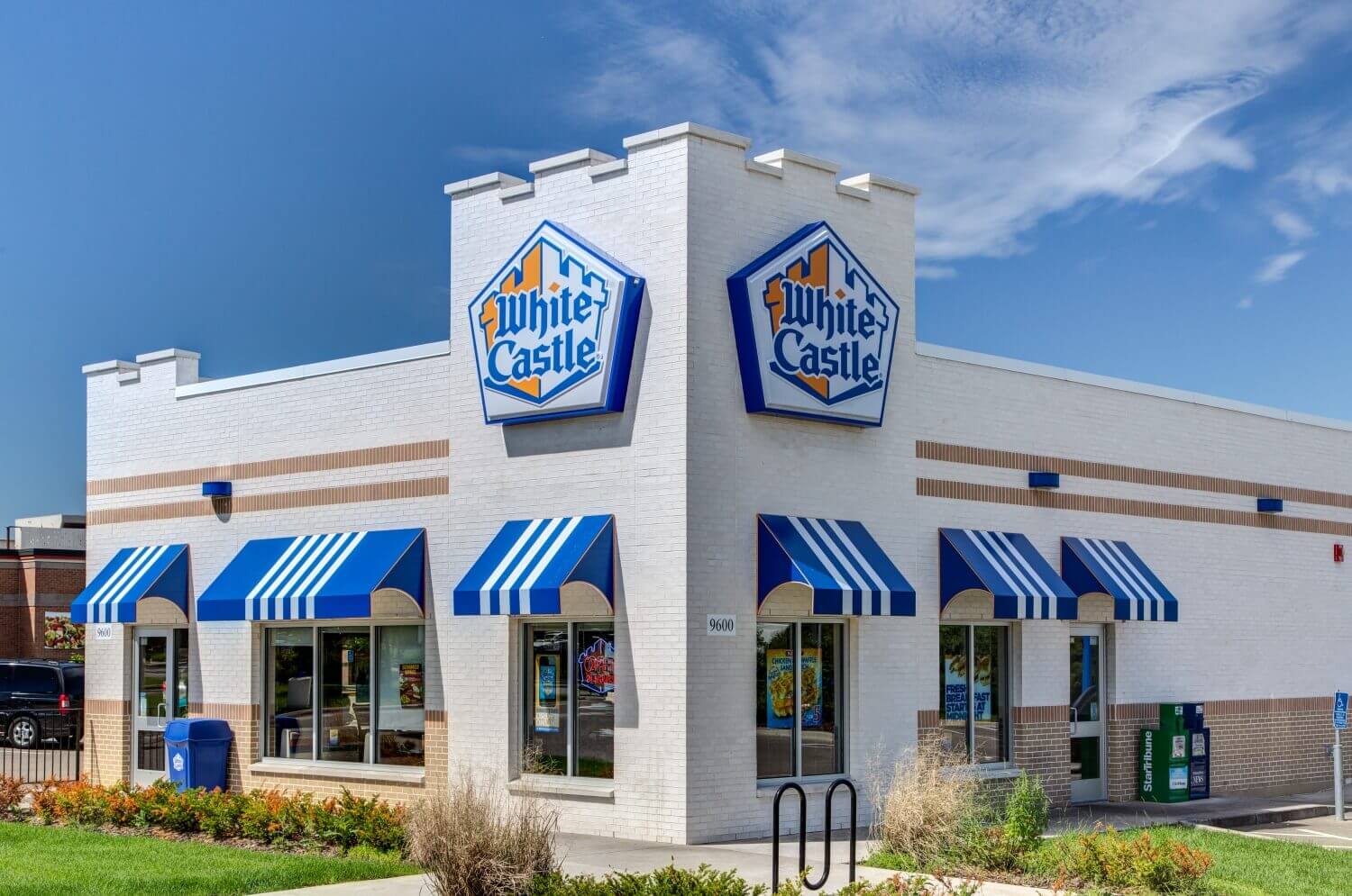 White Castle is replacing cooks with robots in some restaurants