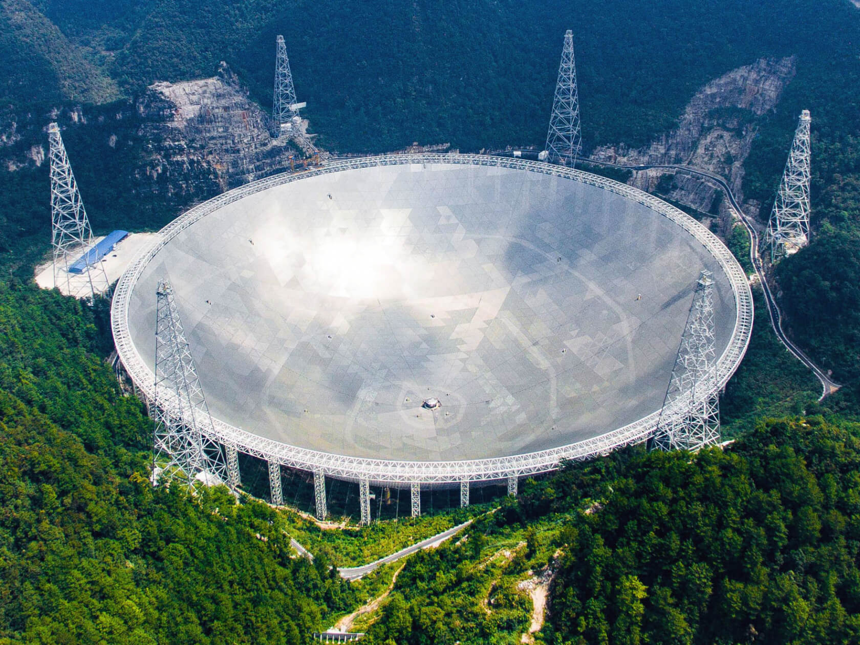 China can't find anyone to run the world's largest telescope
