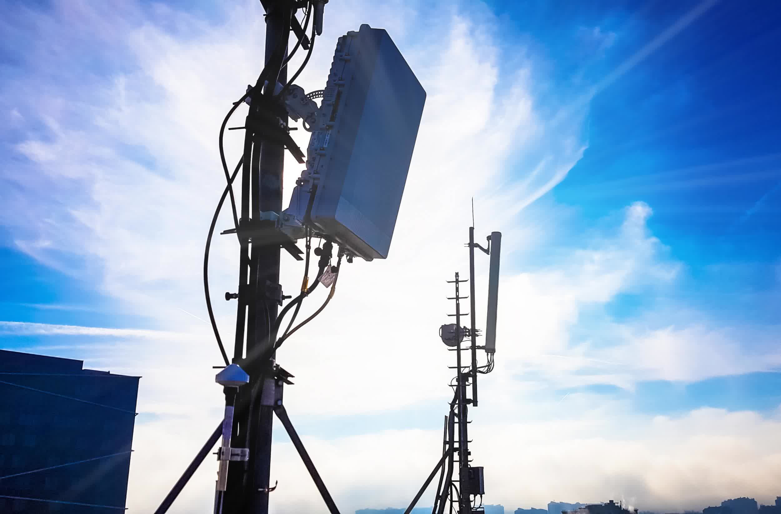 does iphone 12 pro support 5ghz