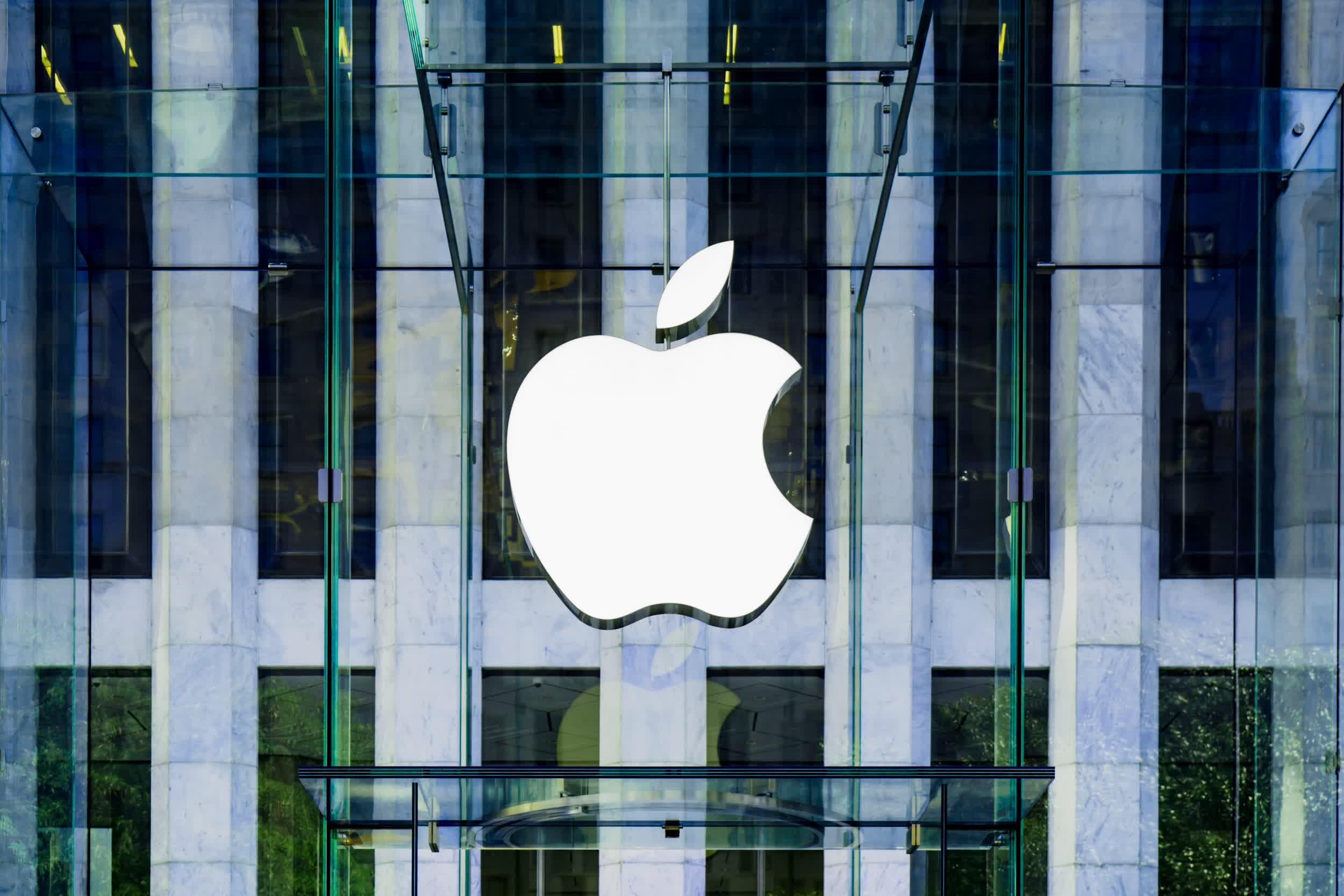 Apple has positioned itself for a colossal holiday quarter