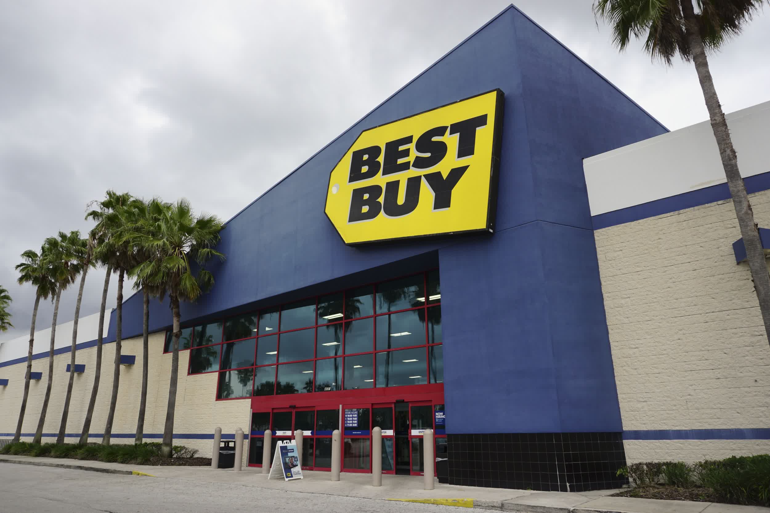 Best Buy: our stores won't have next-gen consoles to purchase throughout the holiday season