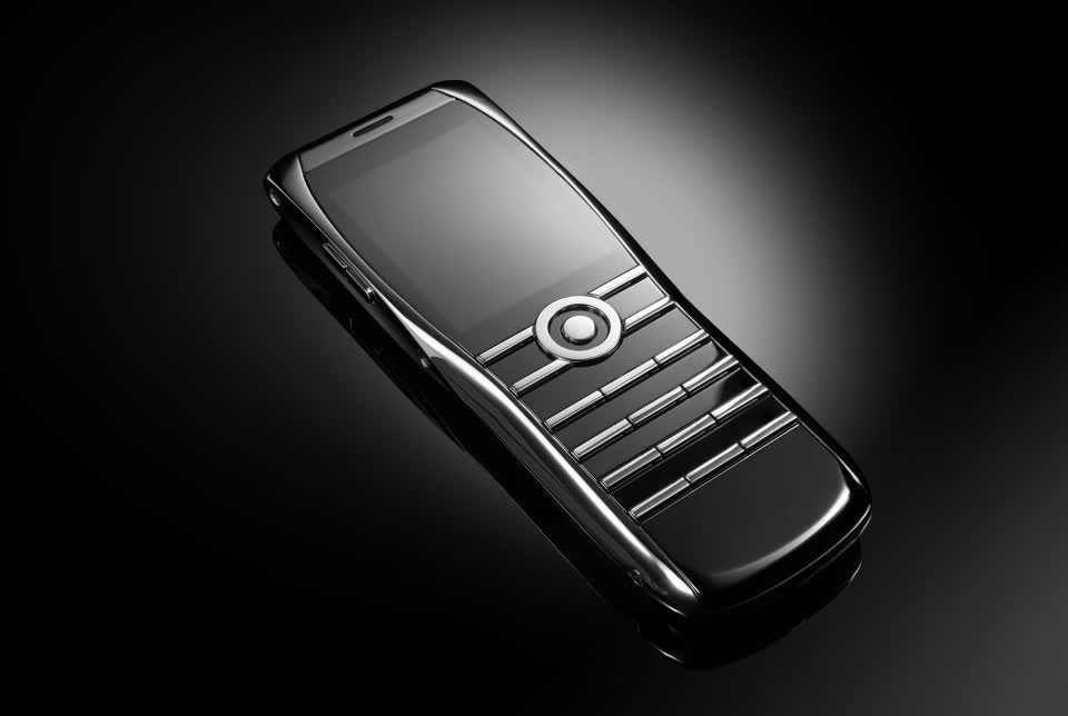 Former Vertu workers are releasing a new handset that costs almost $4,000