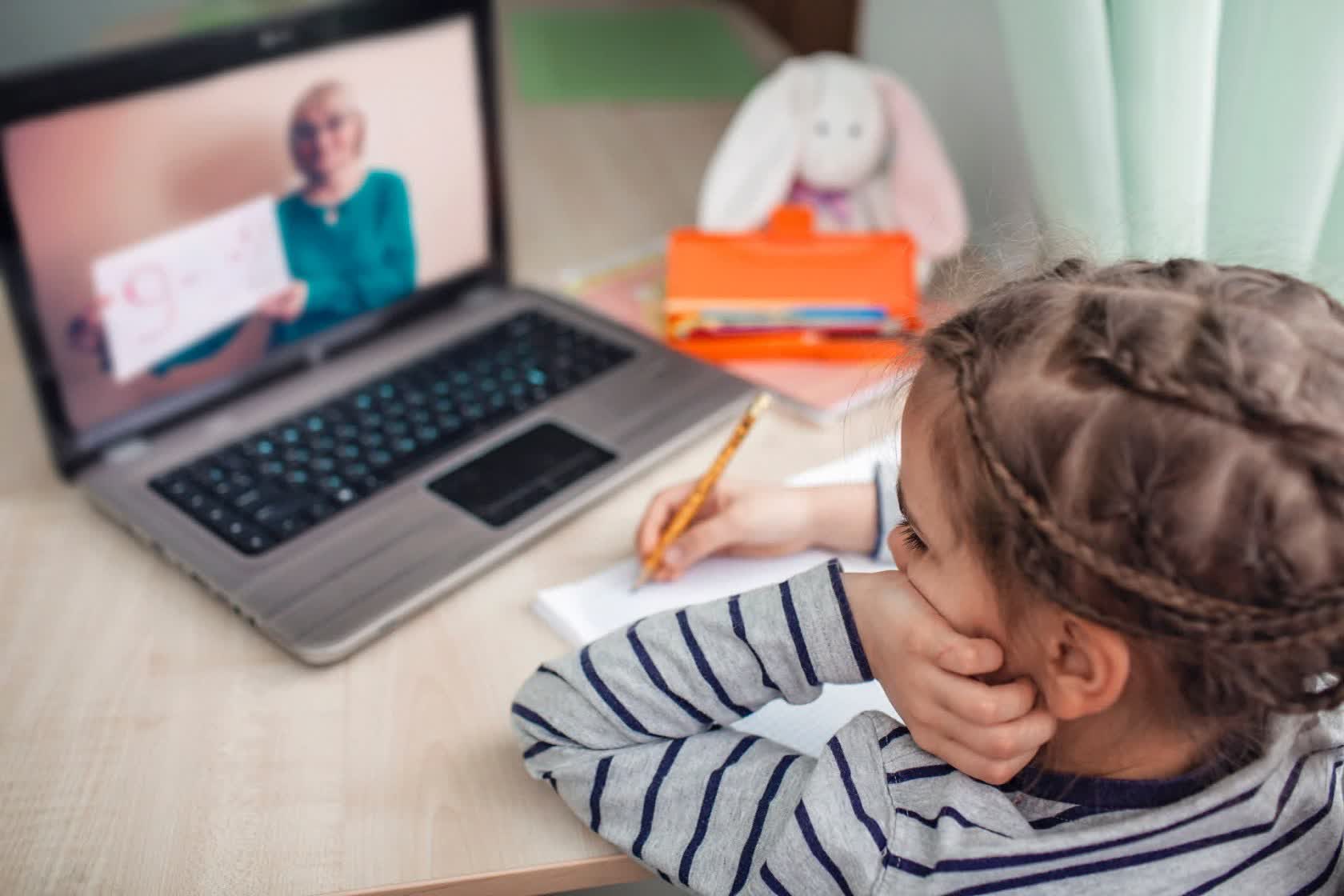 AT&T offers cheap wireless data to teachers, will spend $10 million to connect 'at-risk' students