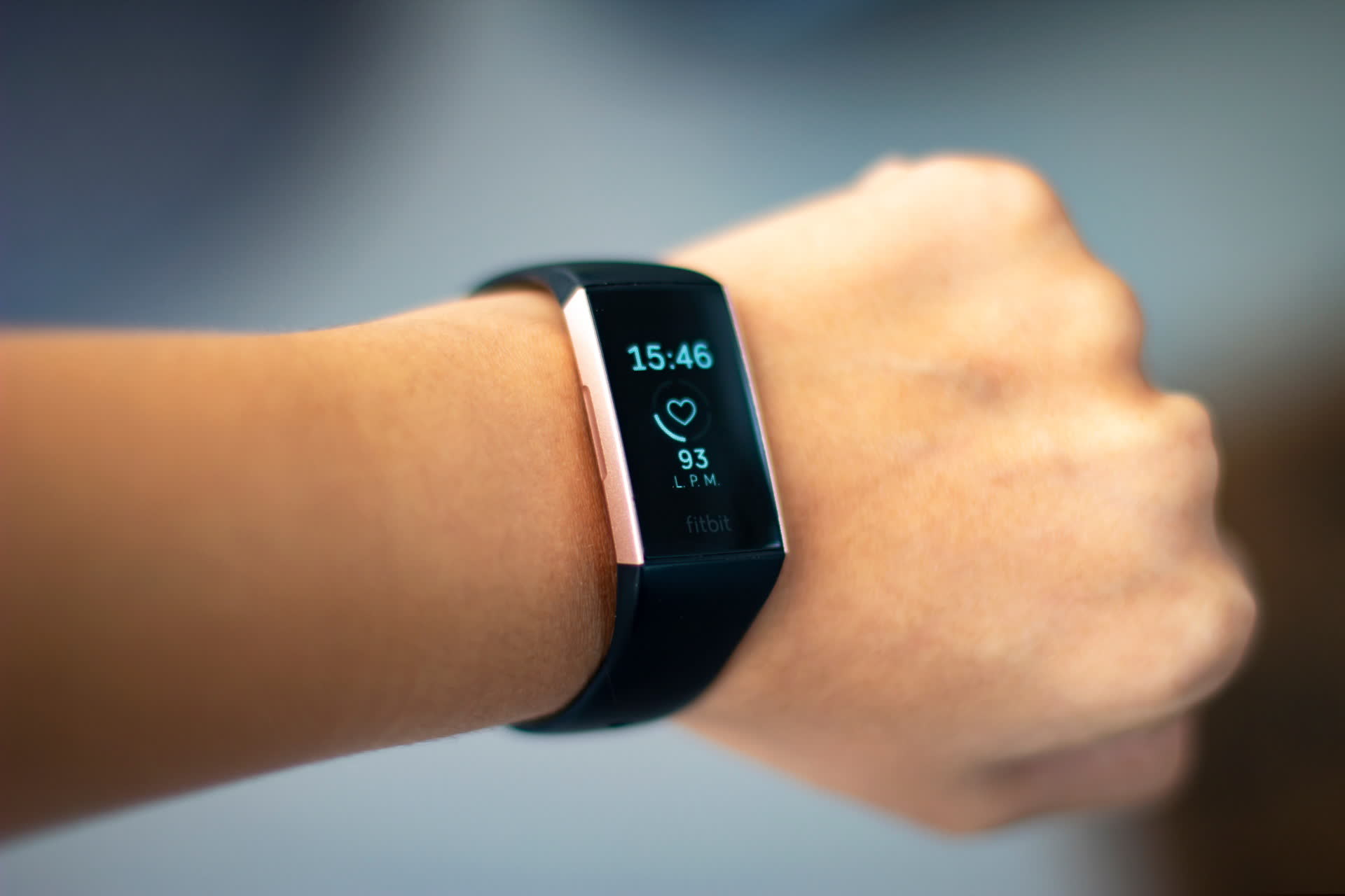 Google now owns Fitbit, vows not to use tracker health data for ad targeting