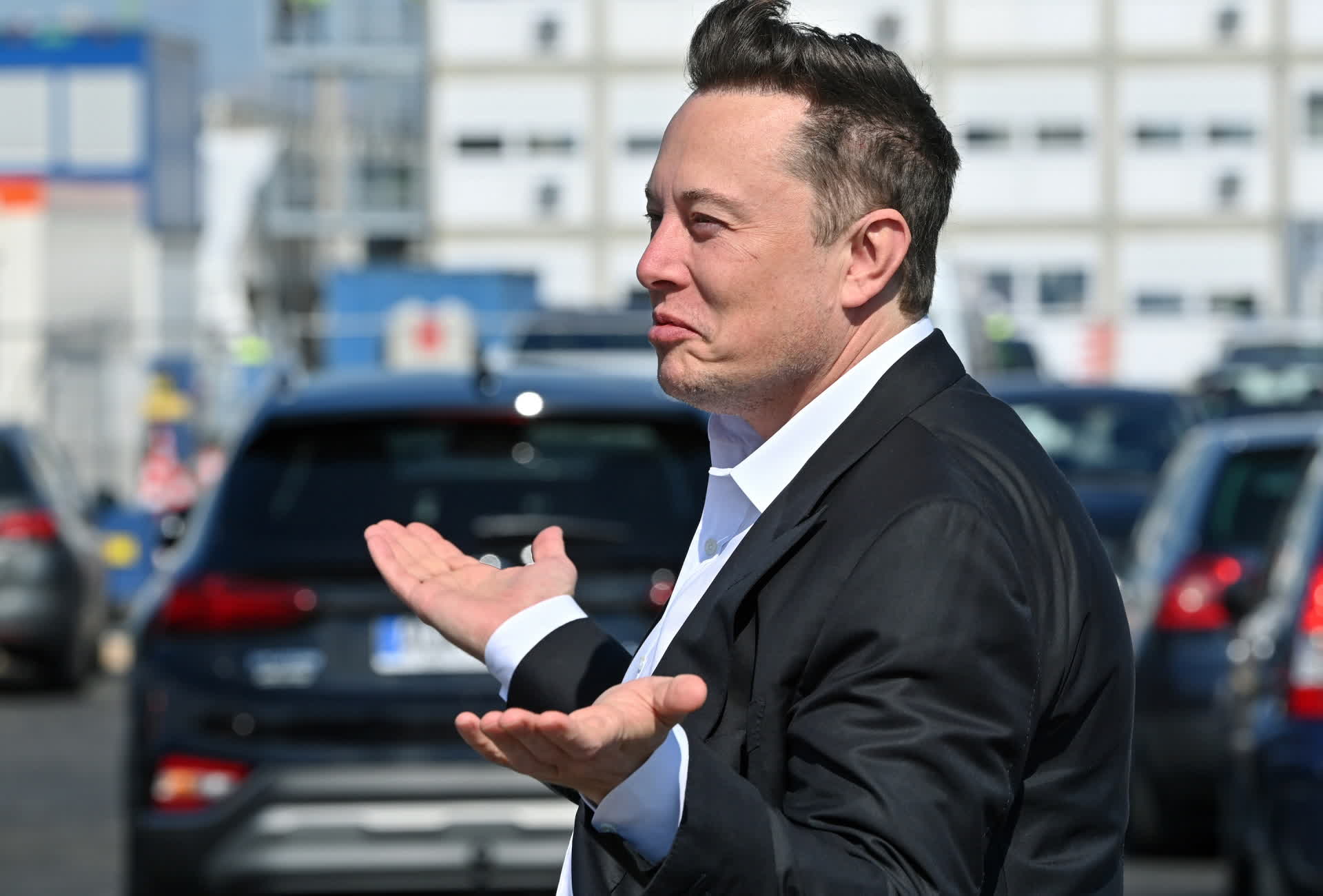 Tesla is hiring dedicated support workers to handle angry tweets directed at Elon Musk