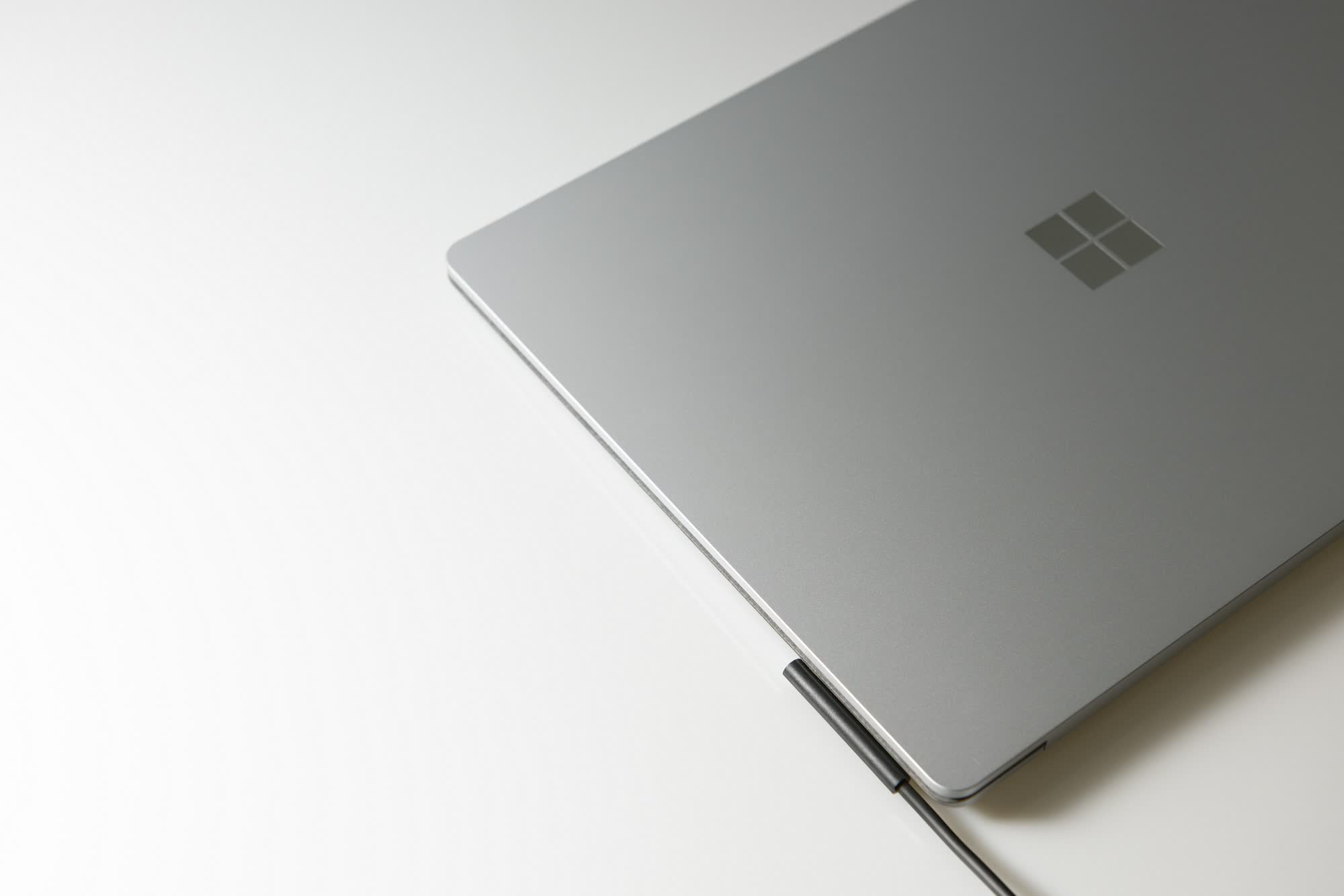 Leaked Microsoft Surface 4 specs show both models will offer AMD and Intel CPUs