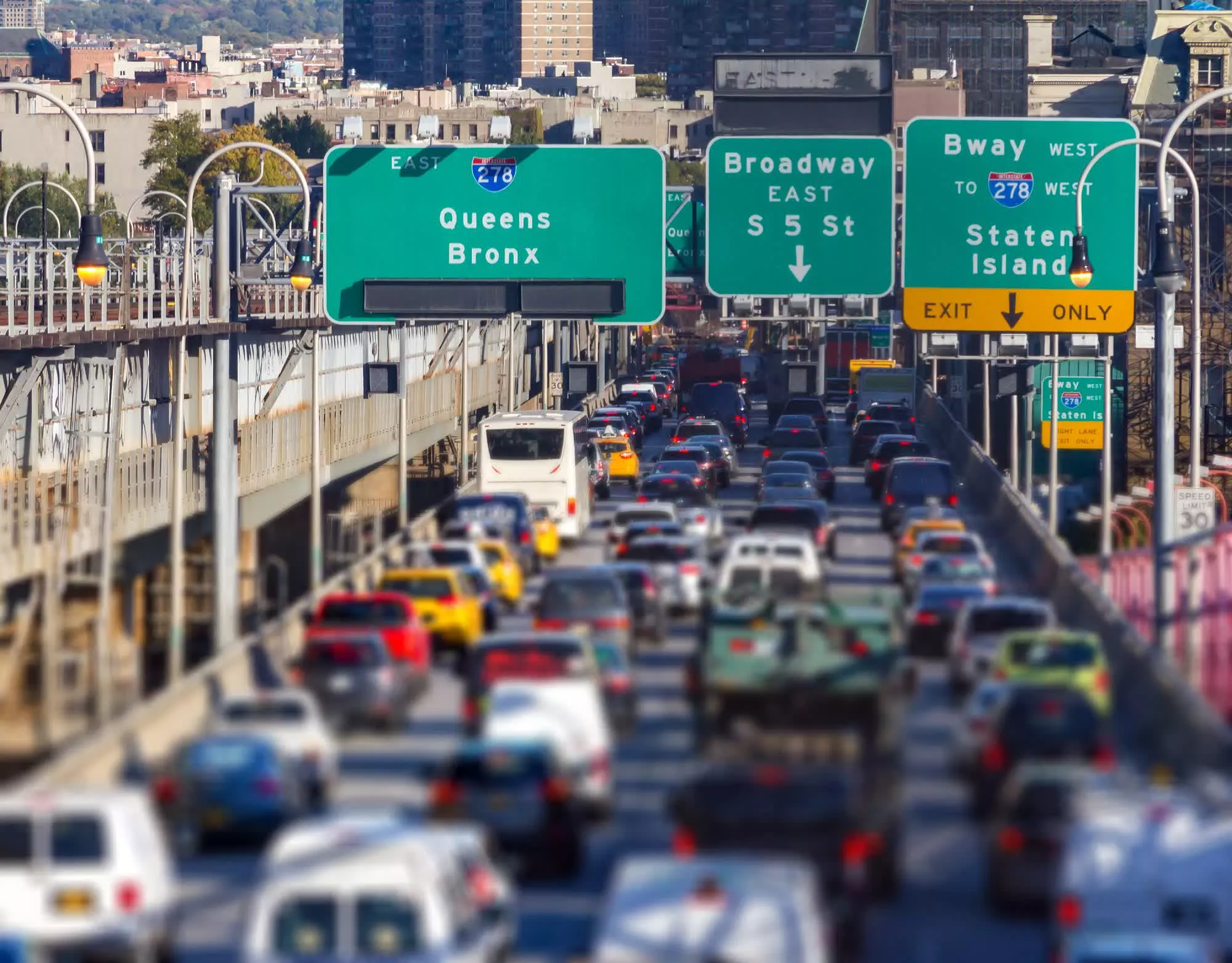 Congestion in U.S. cities fell 50% amid pandemic, saving drivers almost $1,000