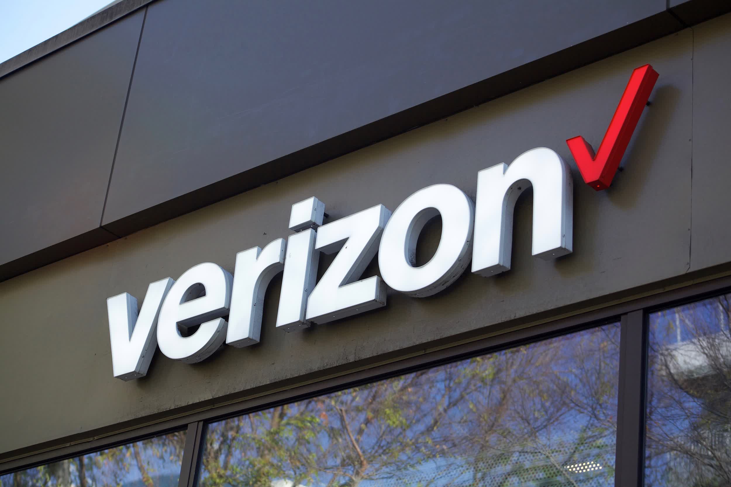 Verizon is offloading AOL and Yahoo for a fraction of what it paid