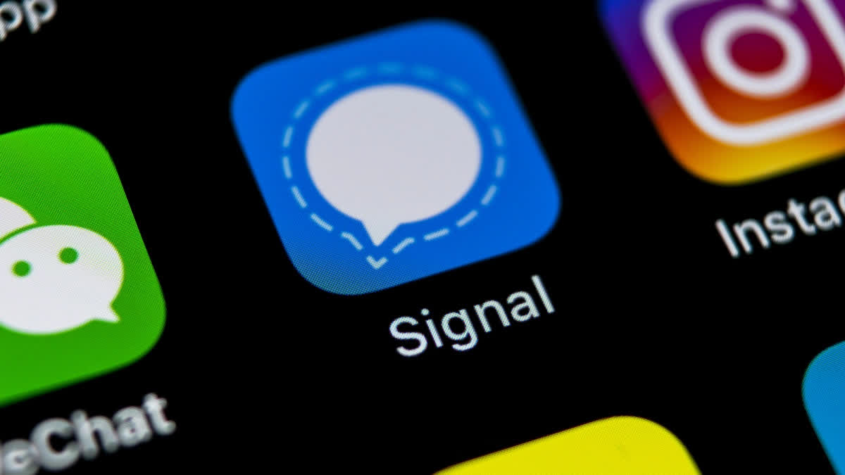 Signal wanted to run Instagram ads to show how user data is collected and sold, promptly gets banned by Facebook